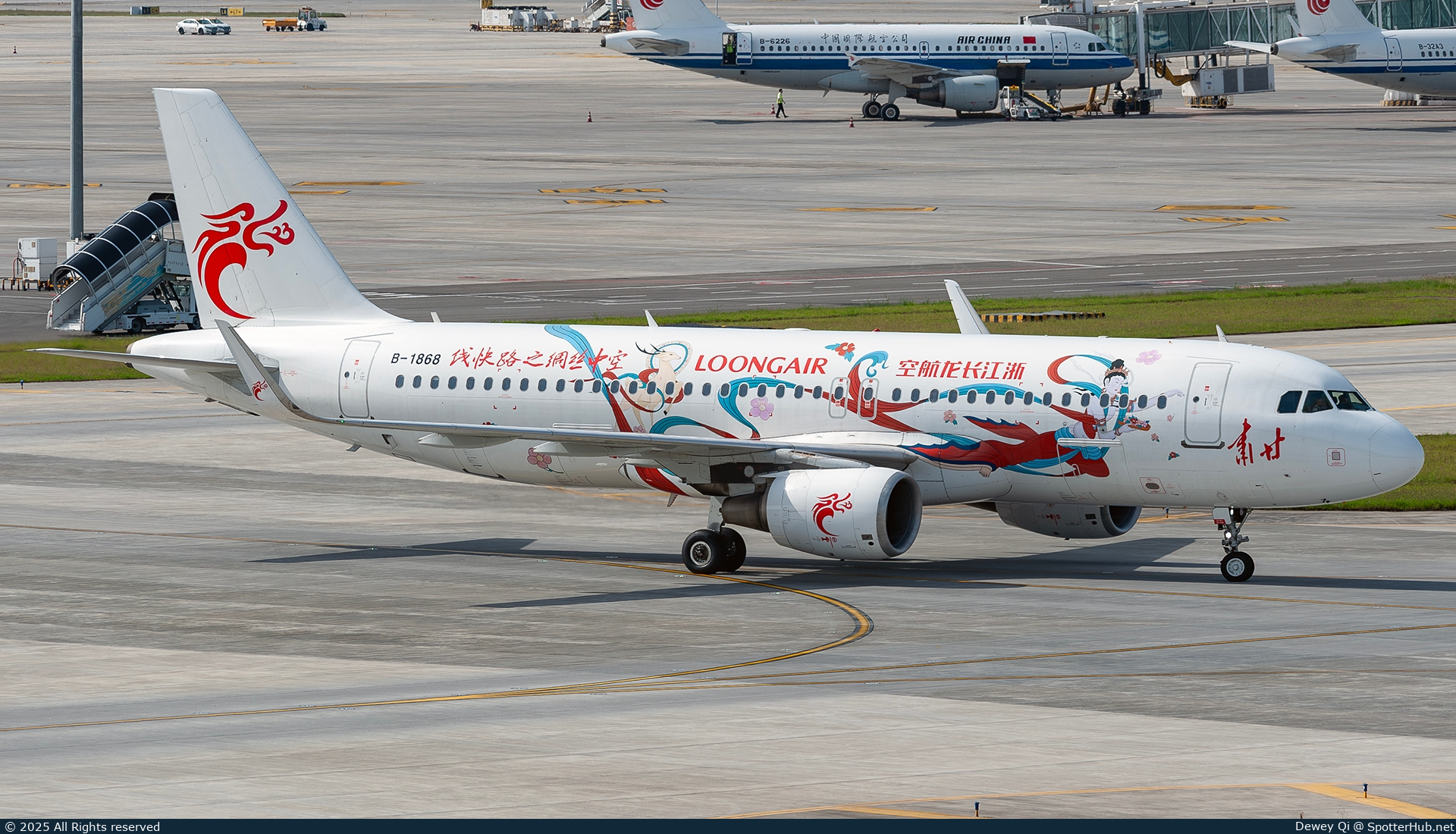 Photo of B-1868 - Airbus A320-214 operated by Loong Air