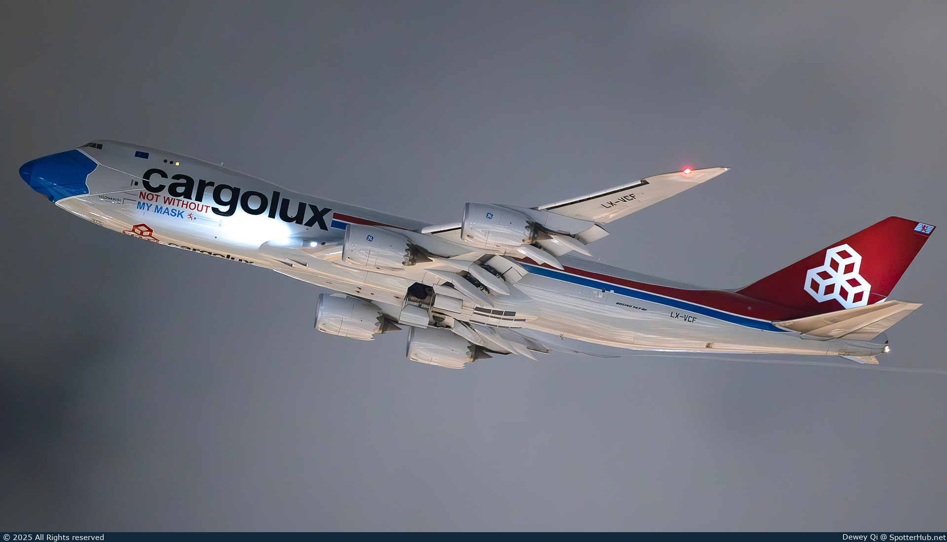 Photo of LX-VCF - Boeing 747-8R7F operated by Cargolux