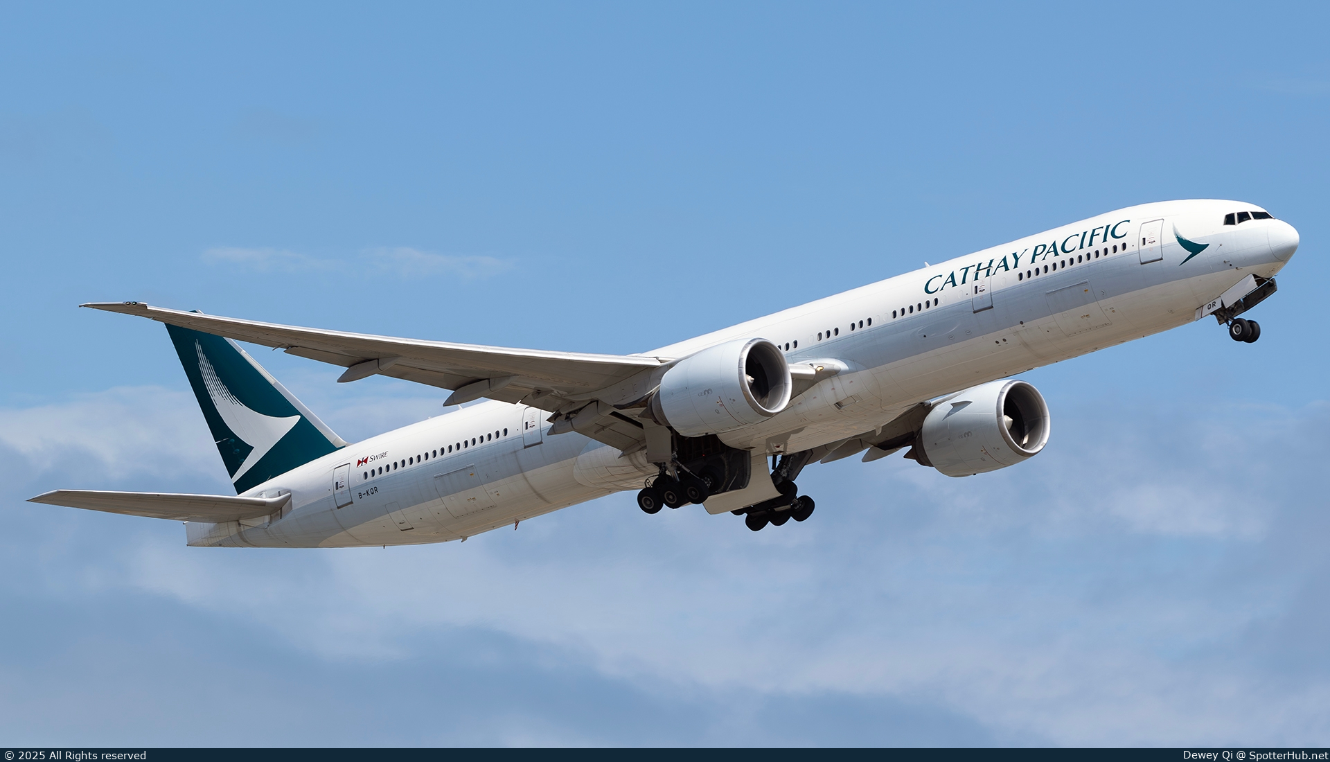 Photo of B-KQR - Boeing 777-367(ER) operated by Cathay Pacific Airways