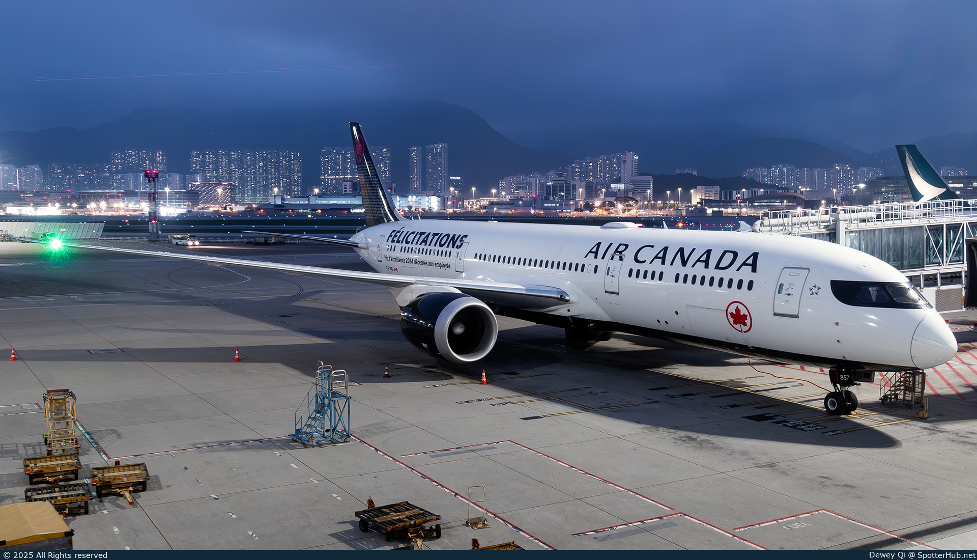 Photo of C-FVNB - Boeing 787-9 Dreamliner operated by Air Canada