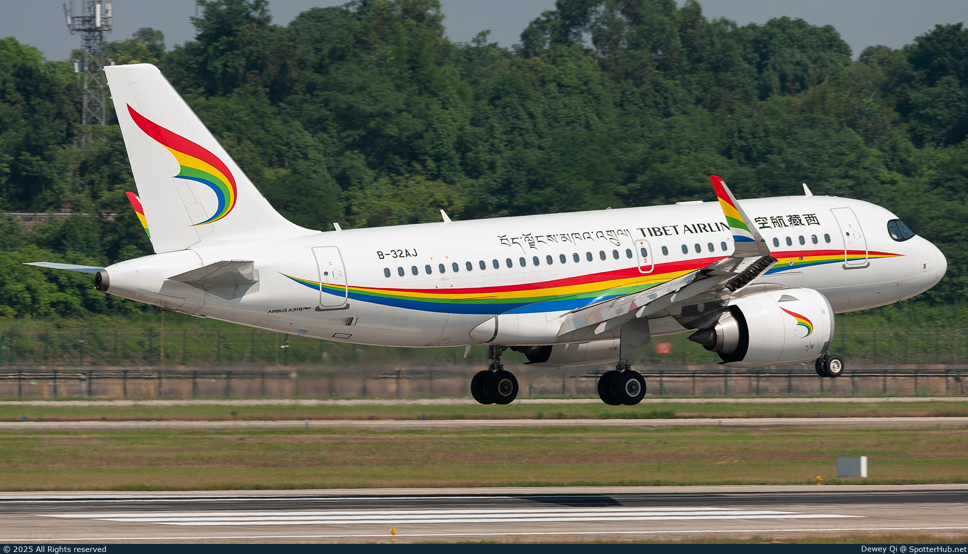 Photo of B-32AJ - Airbus A319-153N operated by Tibet Airlines