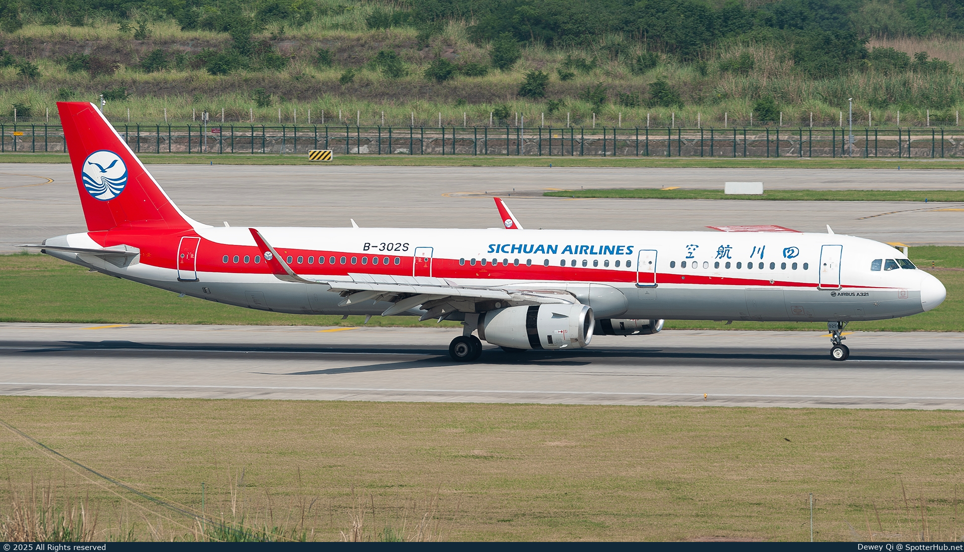 Photo of B-302S - Airbus A321-231 operated by Sichuan Airlines