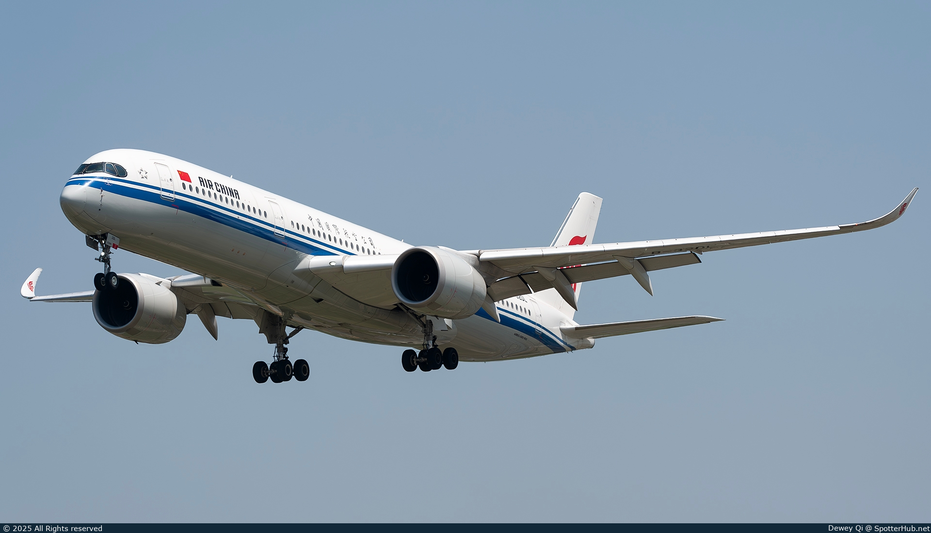 Photo of B-32DL - Airbus A350-941 operated by Air China