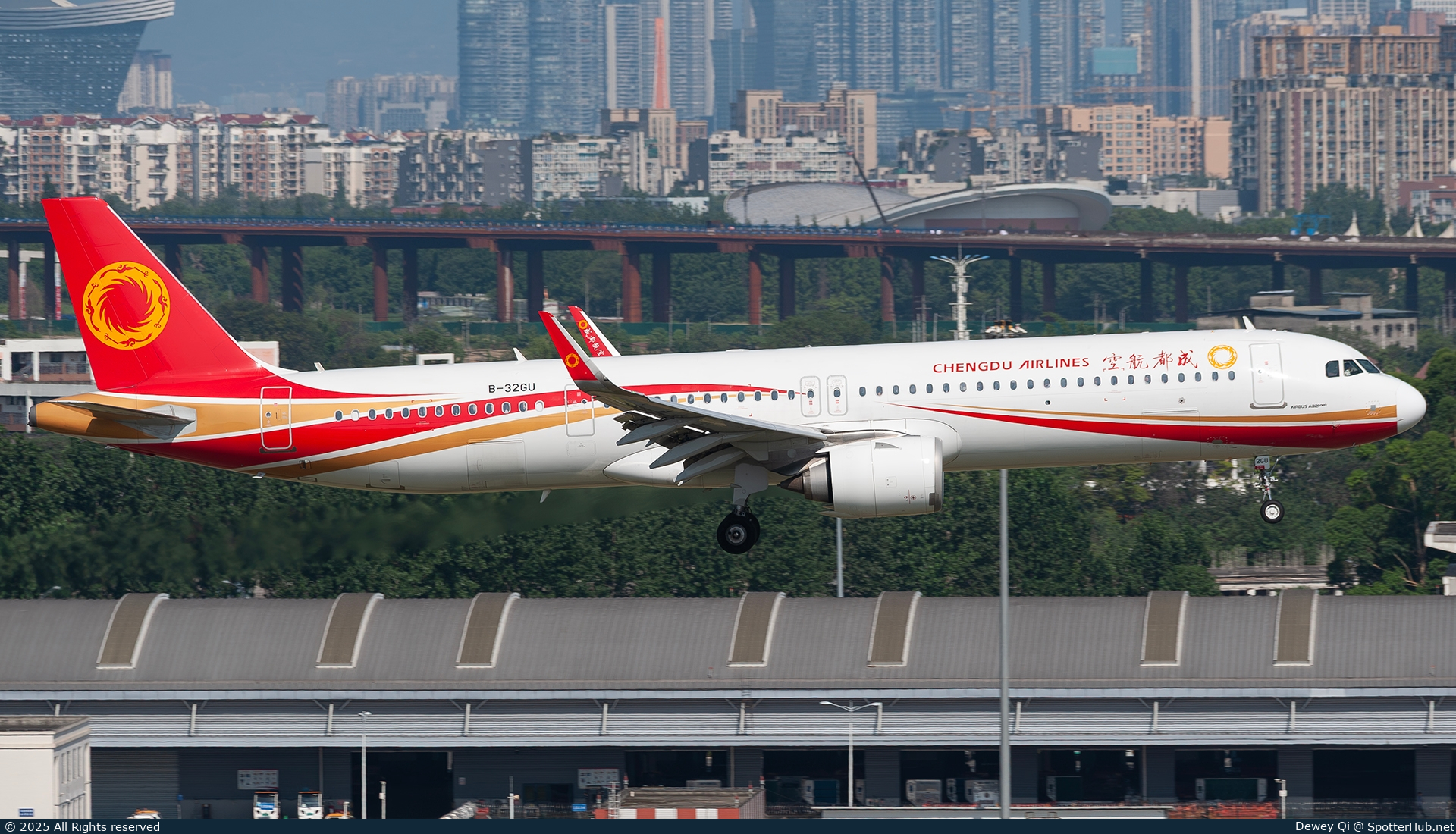 Photo of B-32GU - Airbus A321-251NX operated by Chengdu Airlines