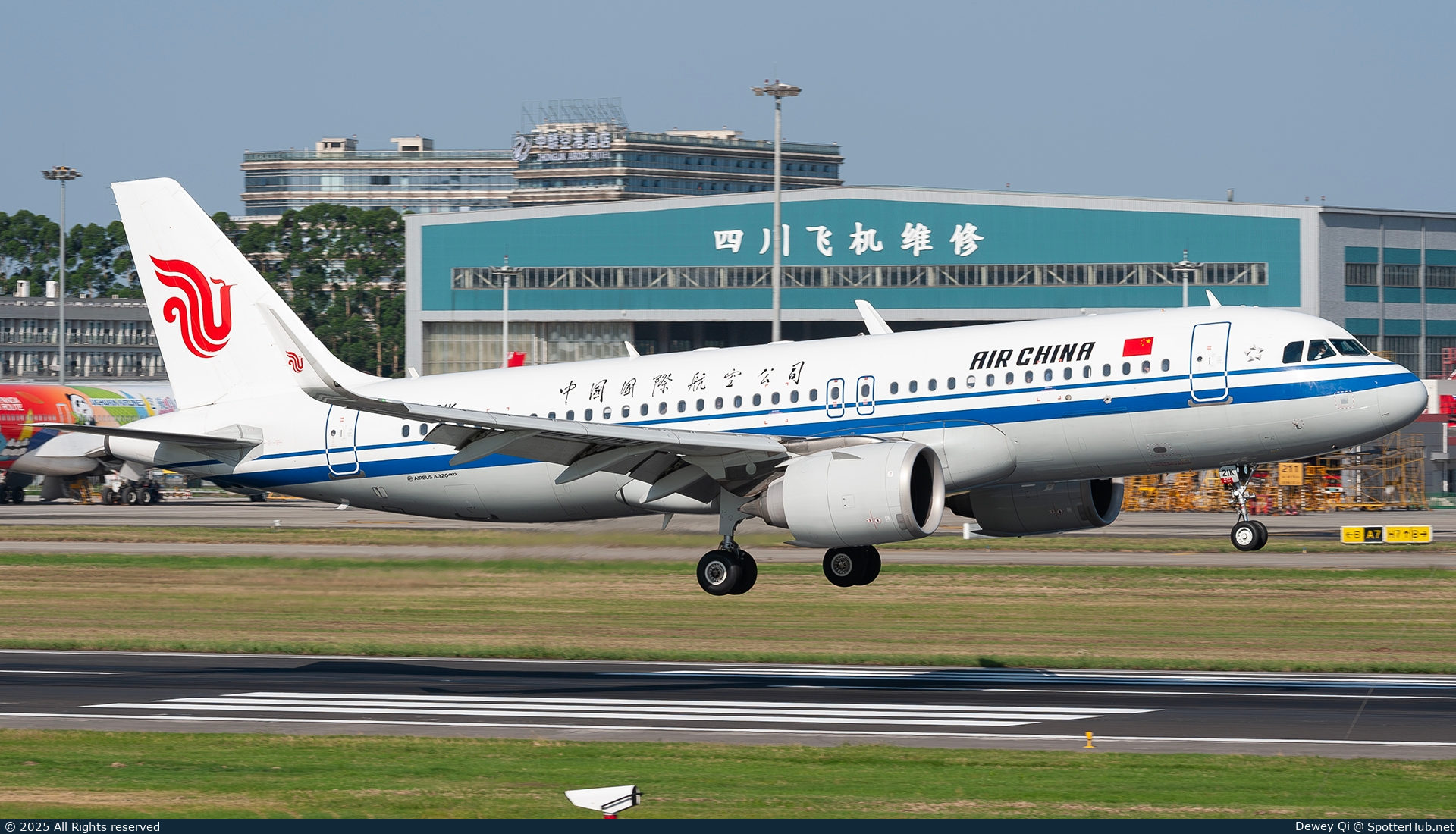 Photo of B-321K - Airbus A320-251N operated by Air China
