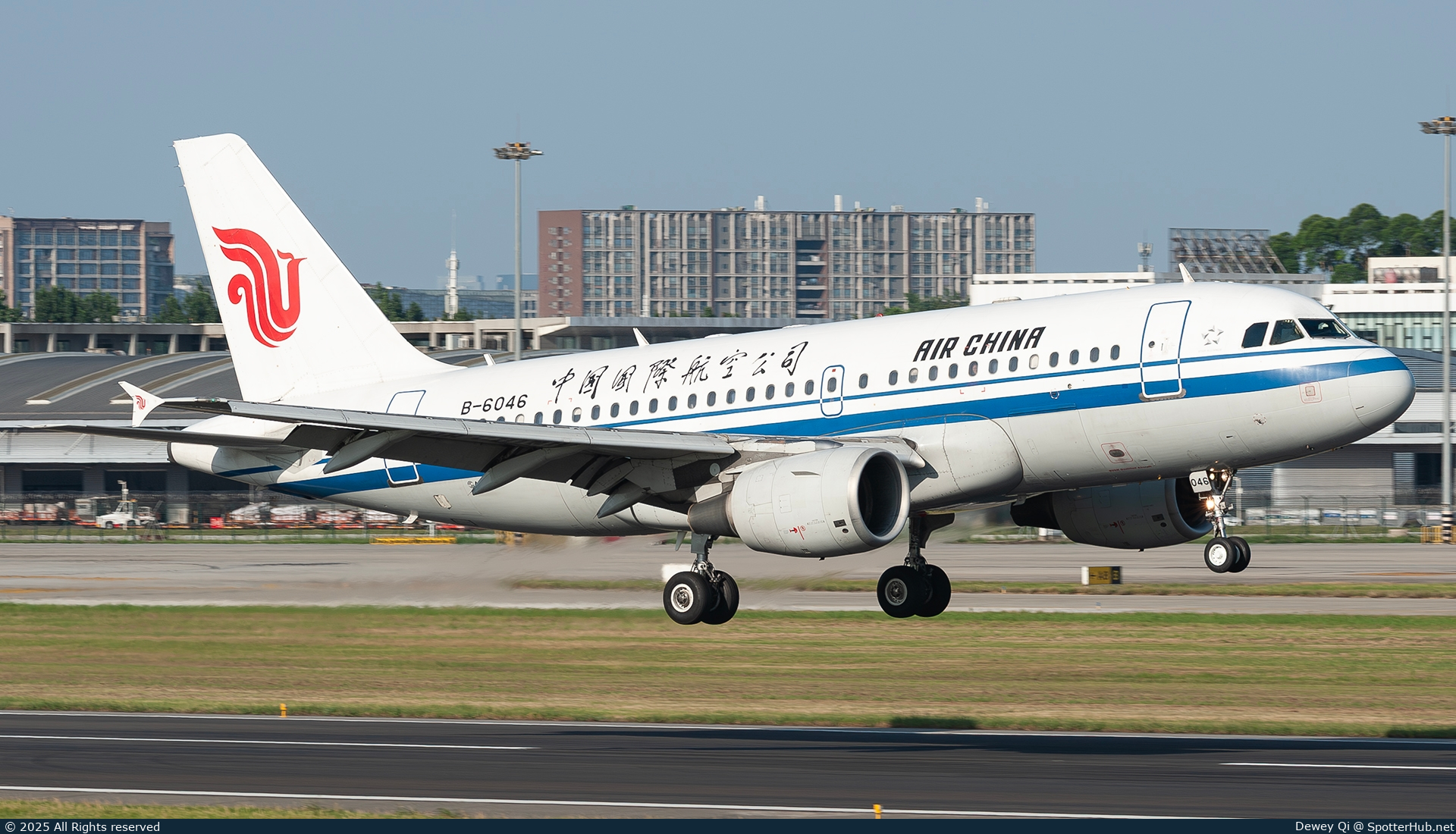 Photo of B-6046 - Airbus A319-115 operated by Air China