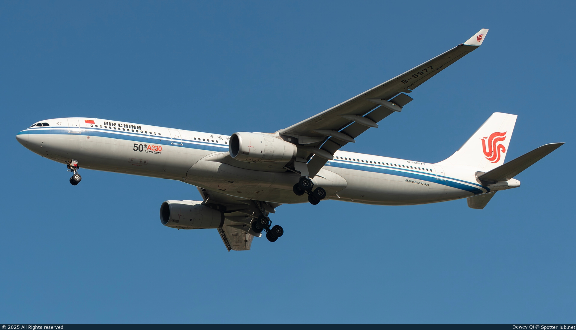 Photo of B-5977 - Airbus A330-343 operated by Air China