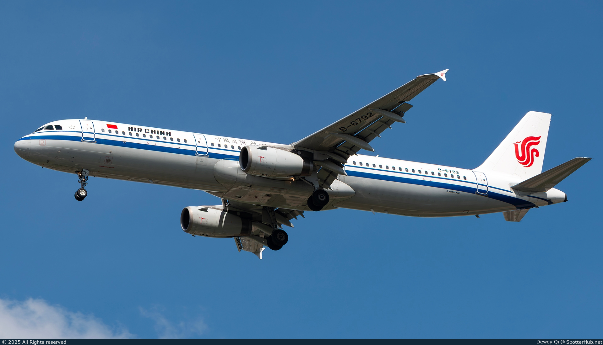 Photo of B-6792 - Airbus A321-232 operated by Air China