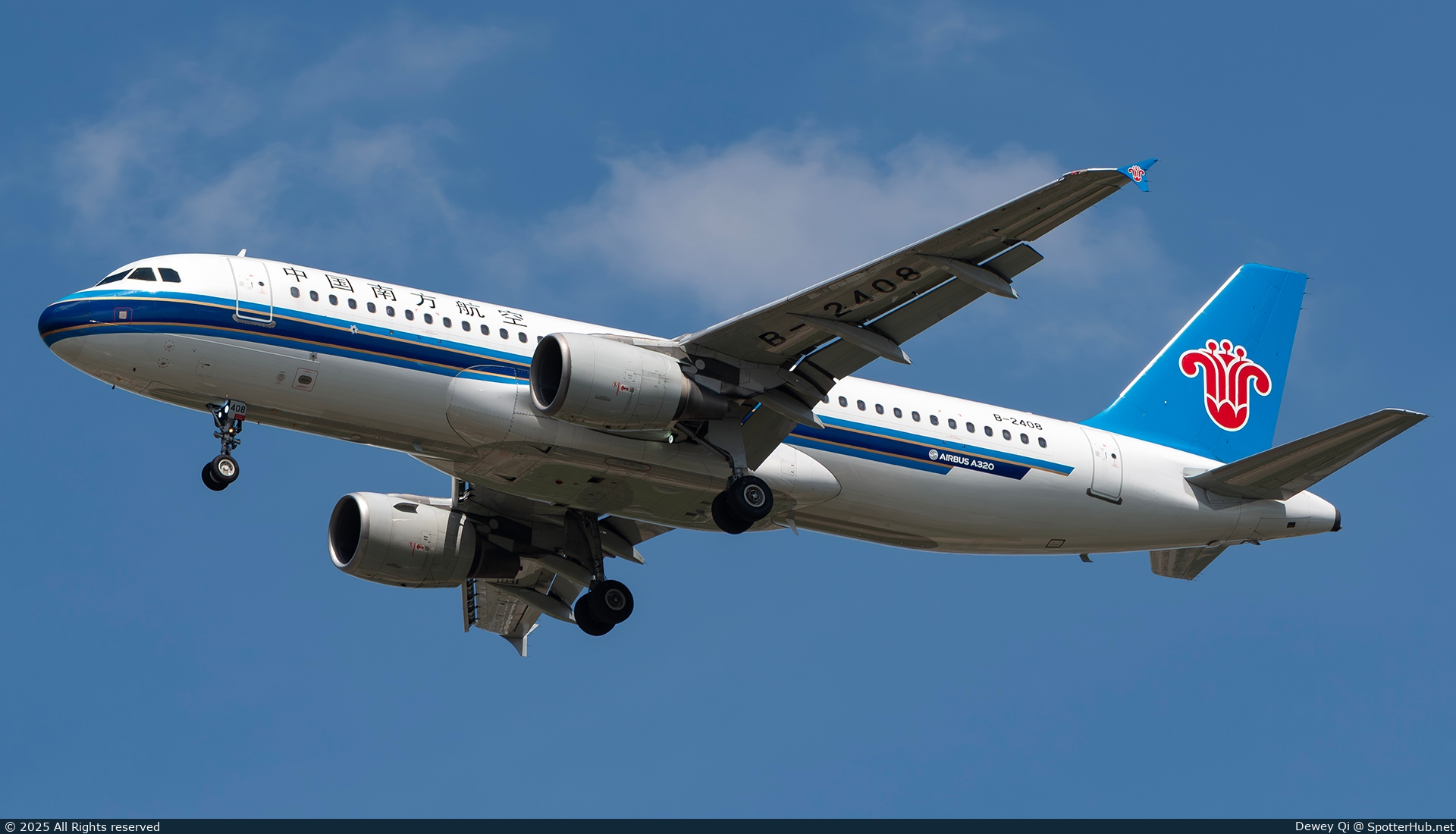 Photo of B-2408 - Airbus A320-214 operated by China Southern Airlines