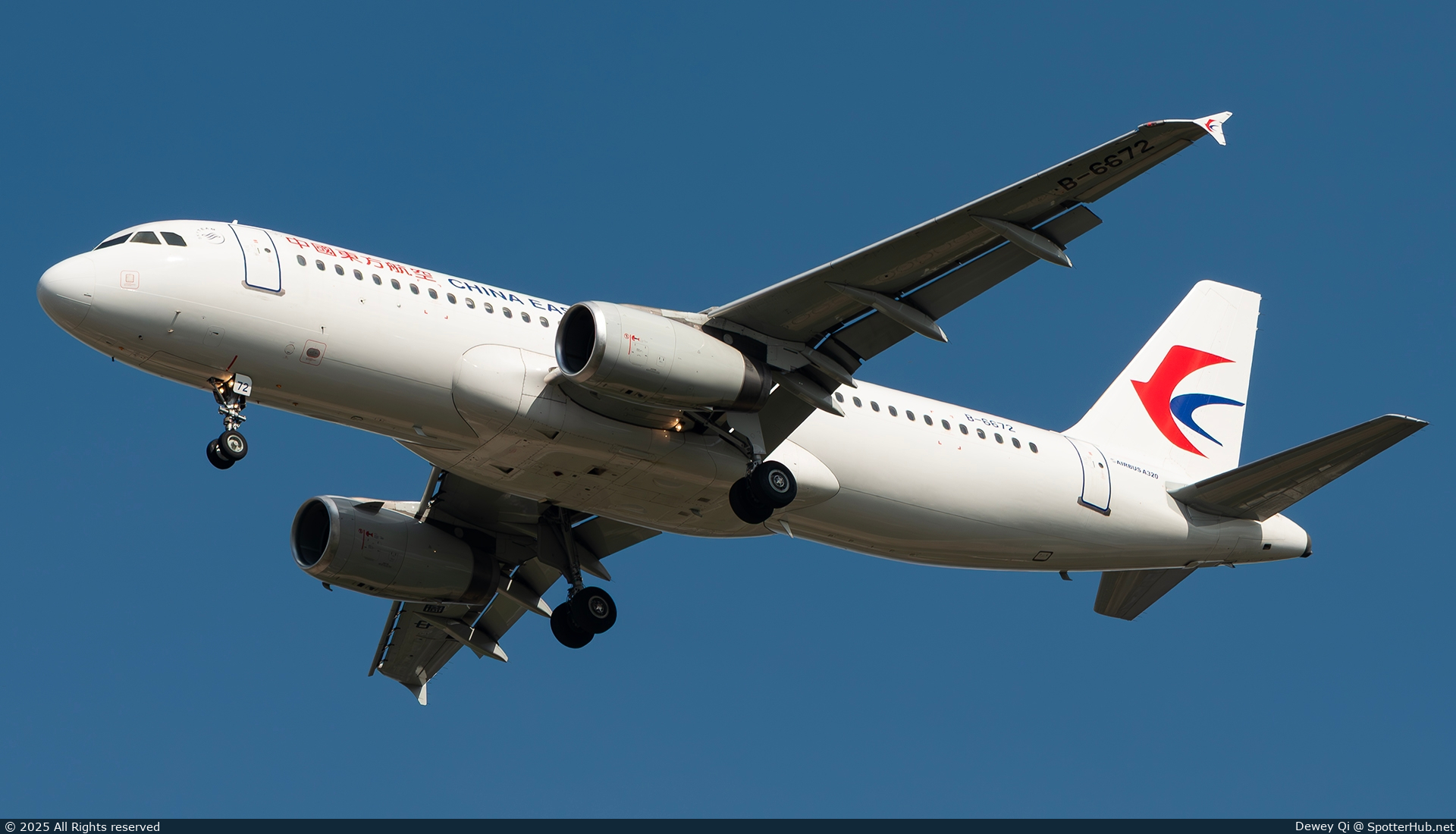 Photo of B-6672 - Airbus A320-232 operated by China Eastern Airlines