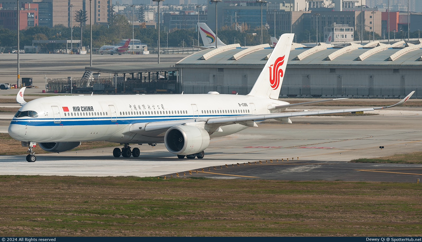Photo of B-1086 - Airbus A350-941 operated by Air China