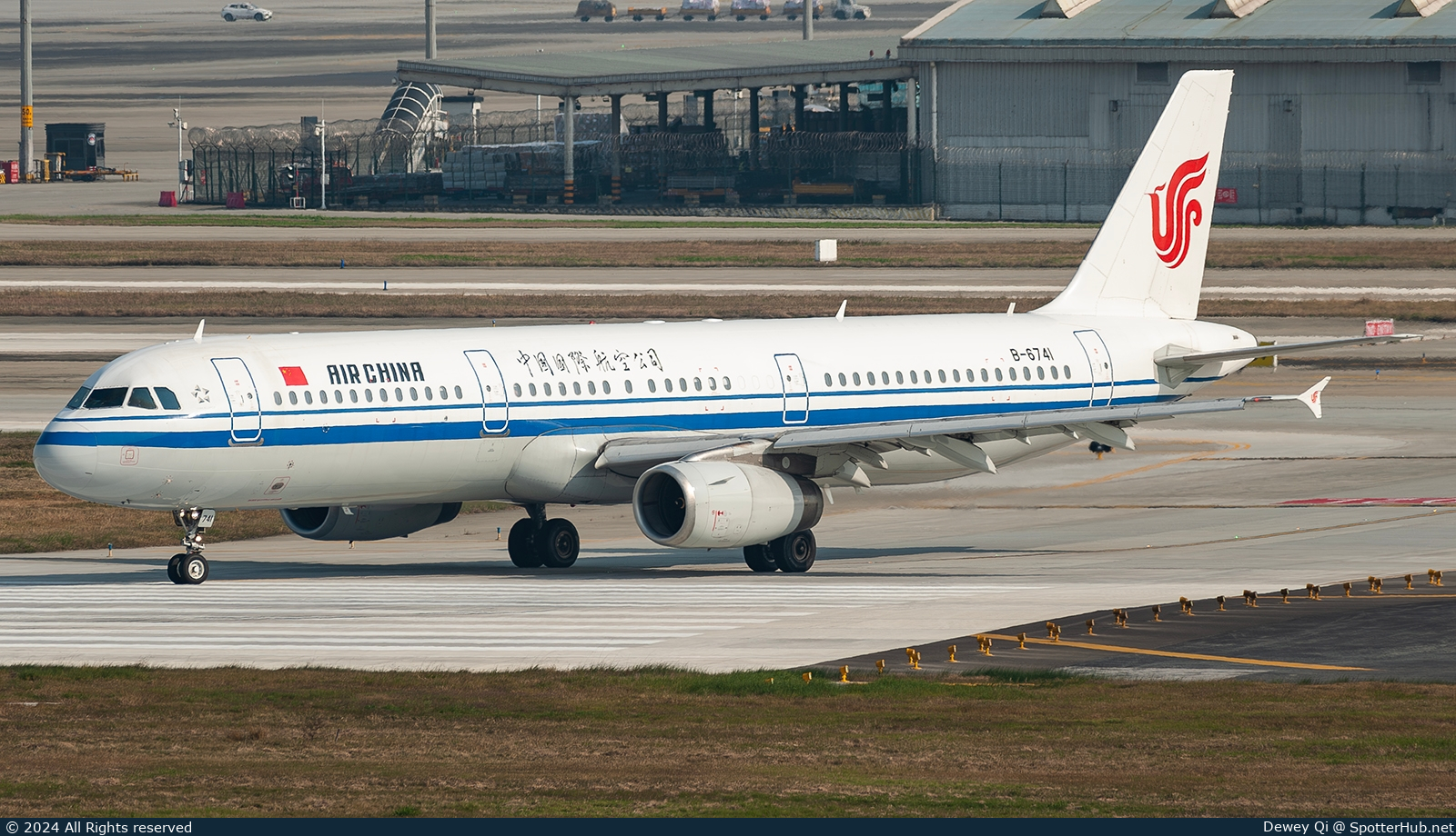 Photo of B-6741 - Airbus A321-232 operated by Air China