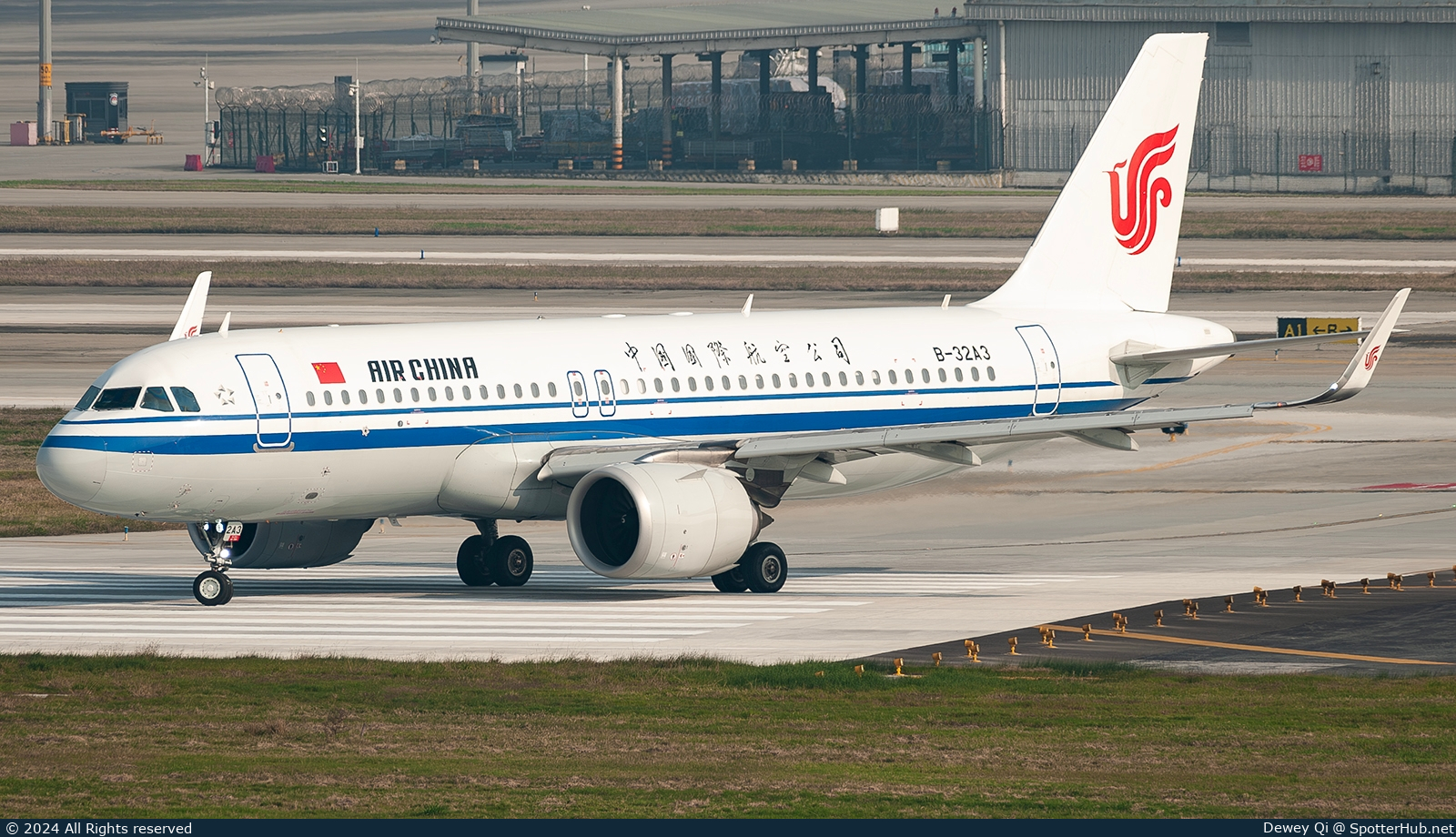 Photo of B-32A3 - Airbus A320-251N operated by Air China