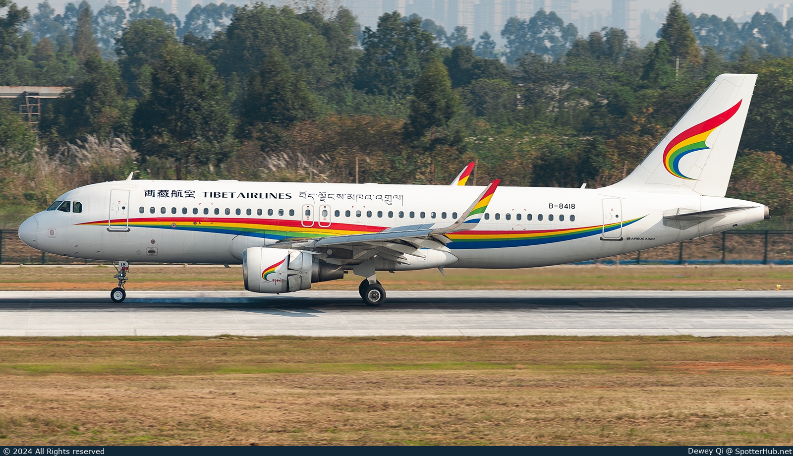 Photo of B-8418 - Airbus A320-214 operated by Tibet Airlines