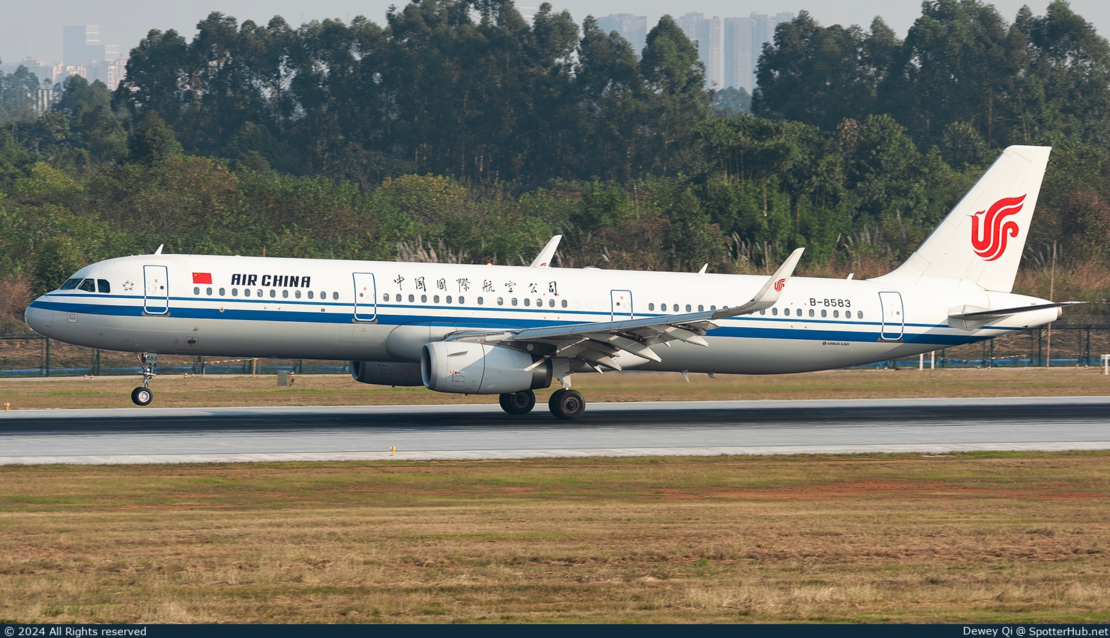 Photo of B-8583 - Airbus A321-232 operated by Air China