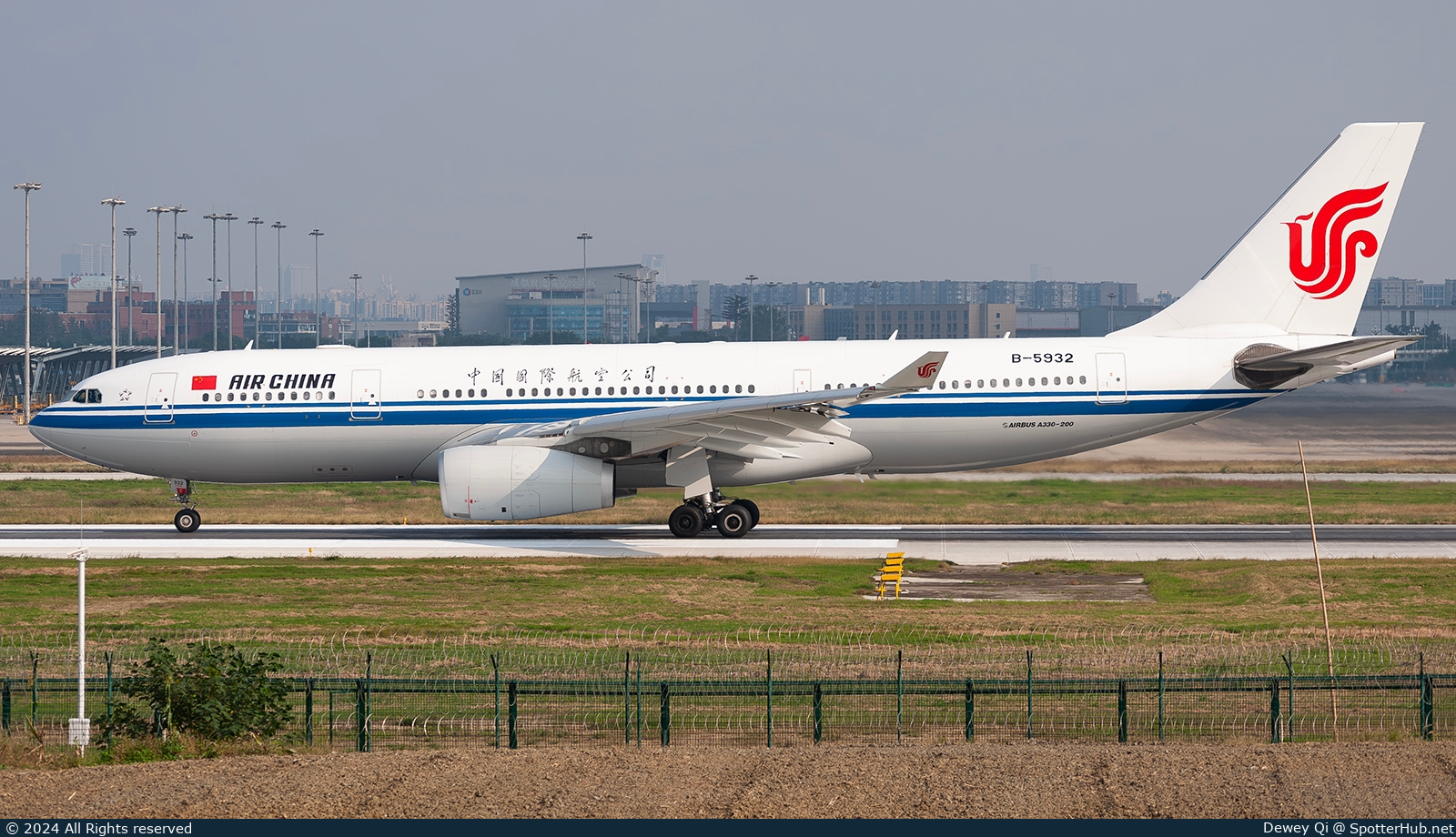 Photo of B-5932 - Airbus A330-243 operated by Air China