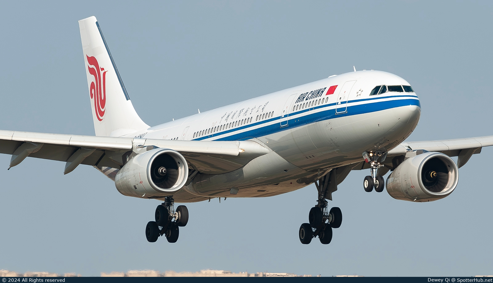 Photo of B-5927 - Airbus A330-243 operated by Air China