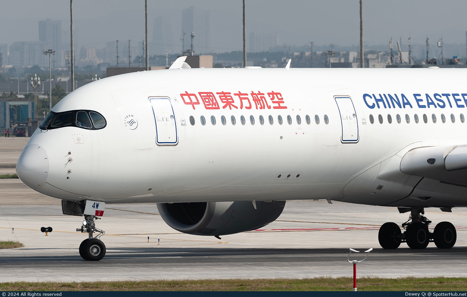 Photo of B-324W - Airbus A350-941 operated by China Eastern Airlines