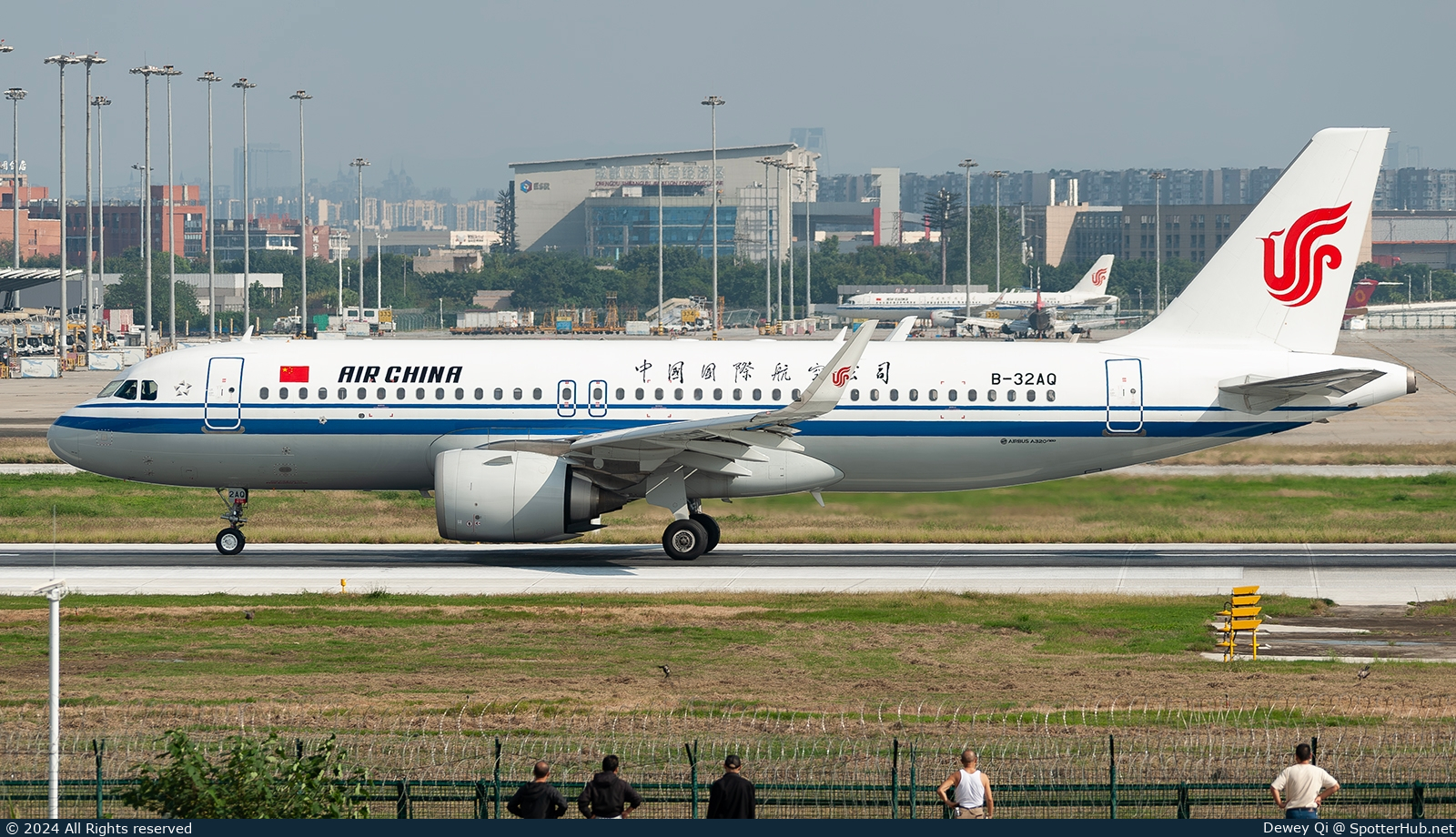 Photo of B-32AQ - Airbus A320-251N operated by Air China