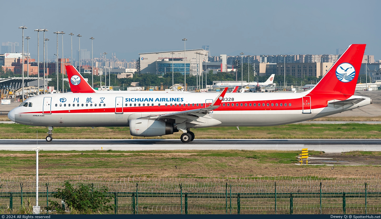 Photo of B-8328 - Airbus A321-231 operated by Sichuan Airlines