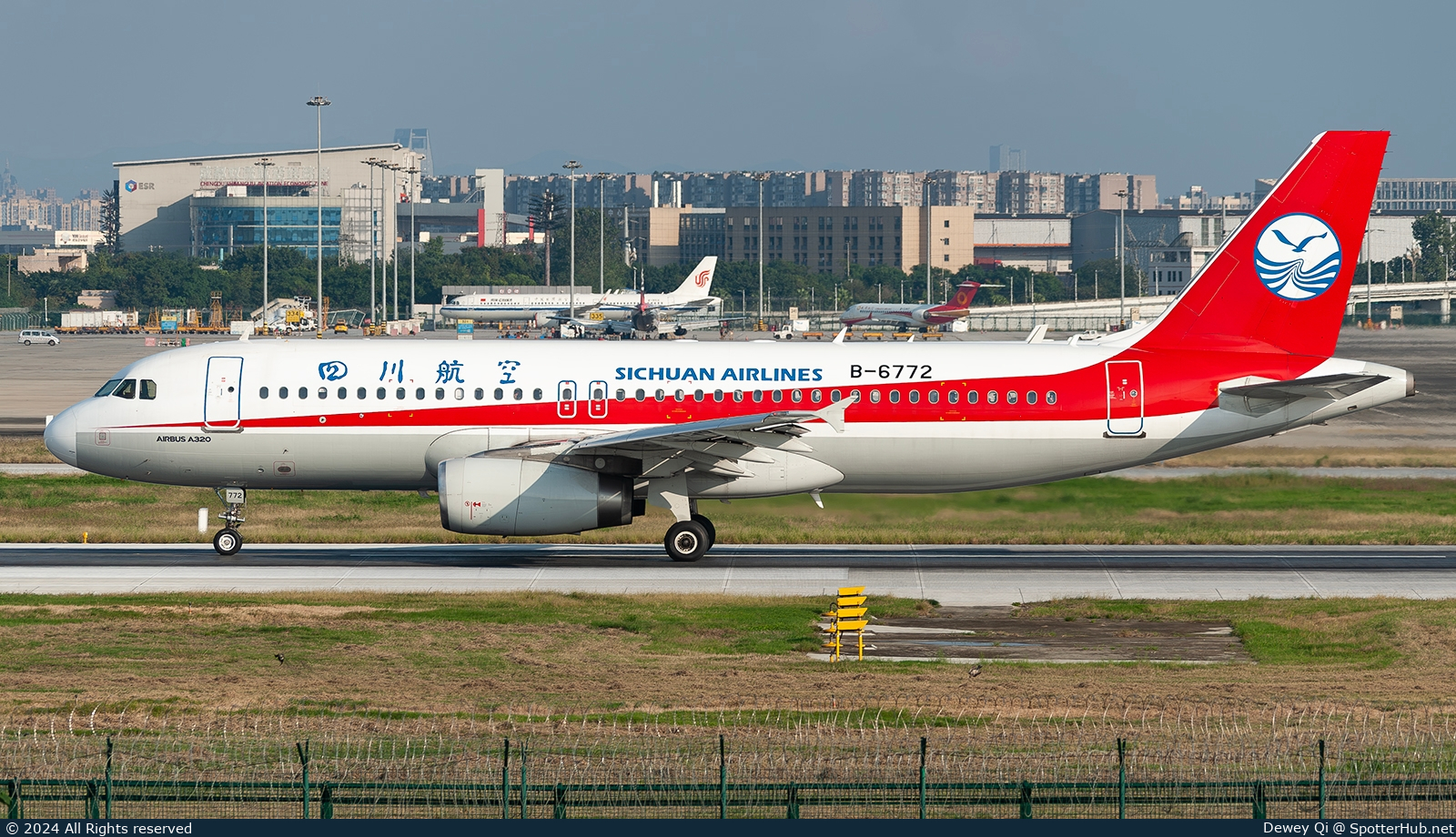 Photo of B-6772 - Airbus A320-232 operated by Sichuan Airlines