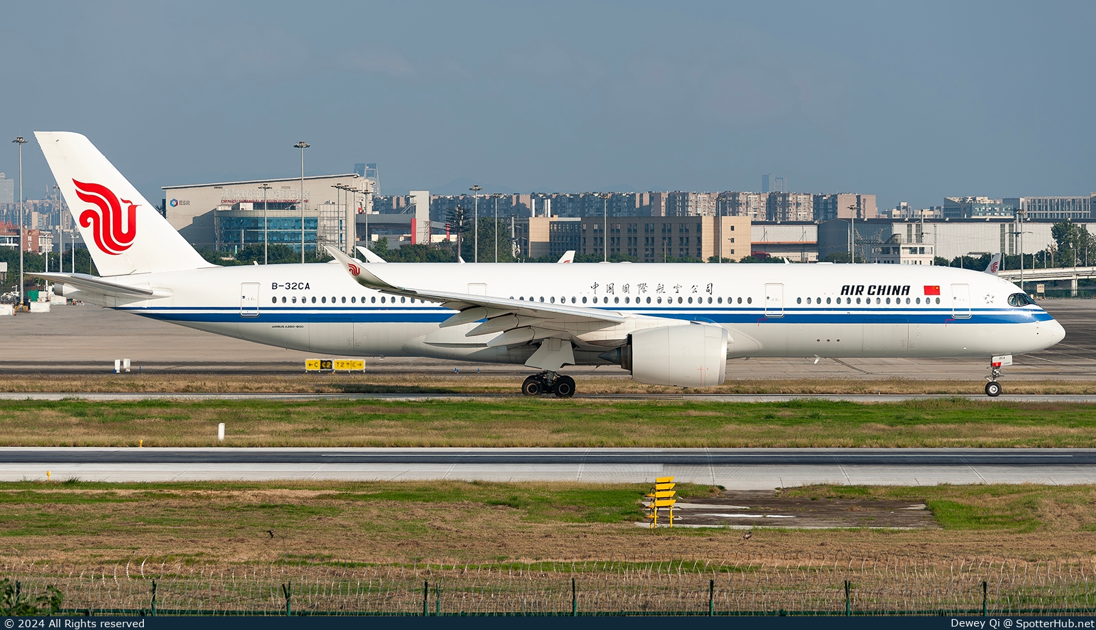 Photo of B-32CA - Airbus A350-941 operated by Air China