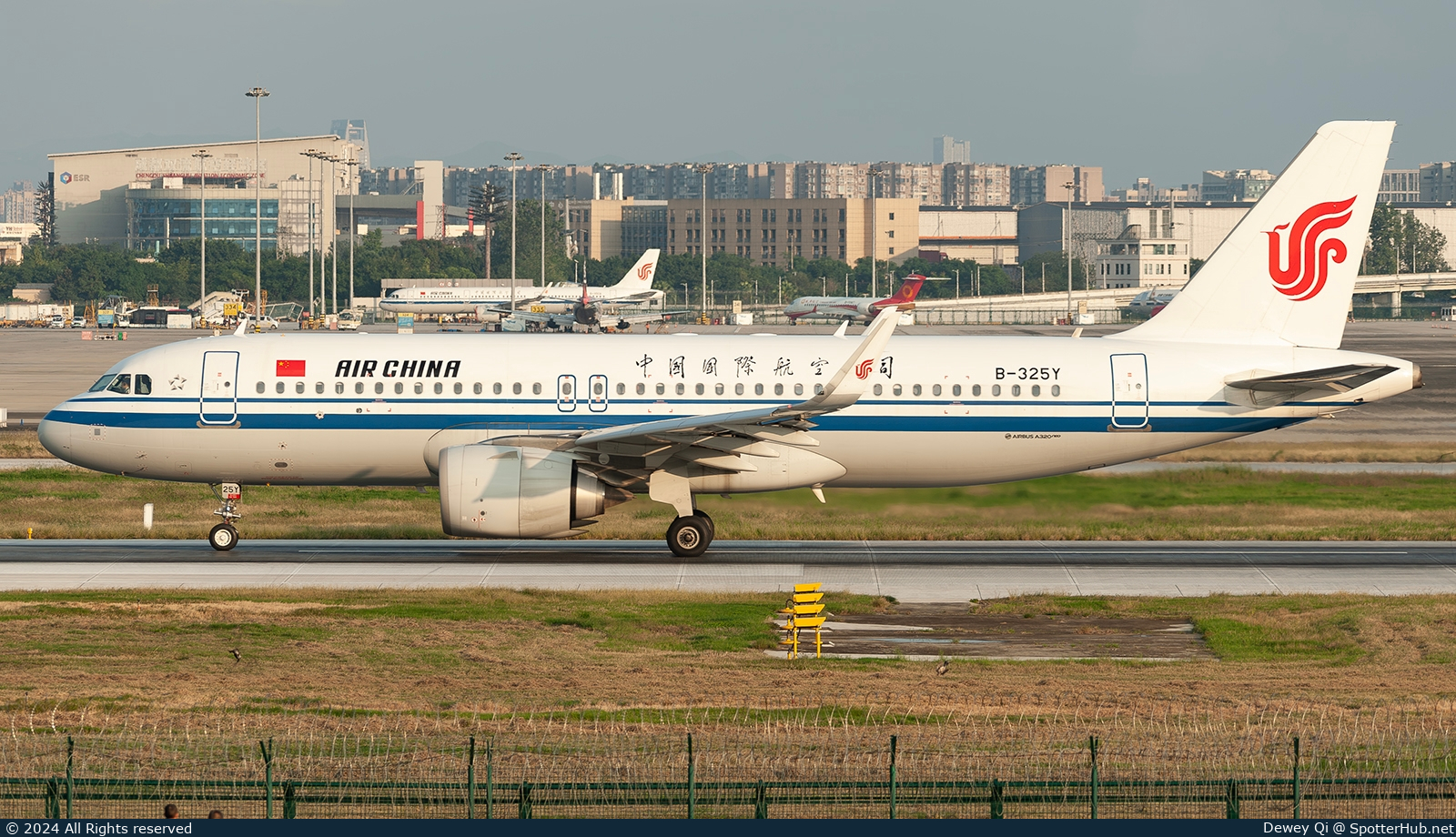 Photo of B-325Y - Airbus A320-251N operated by Air China