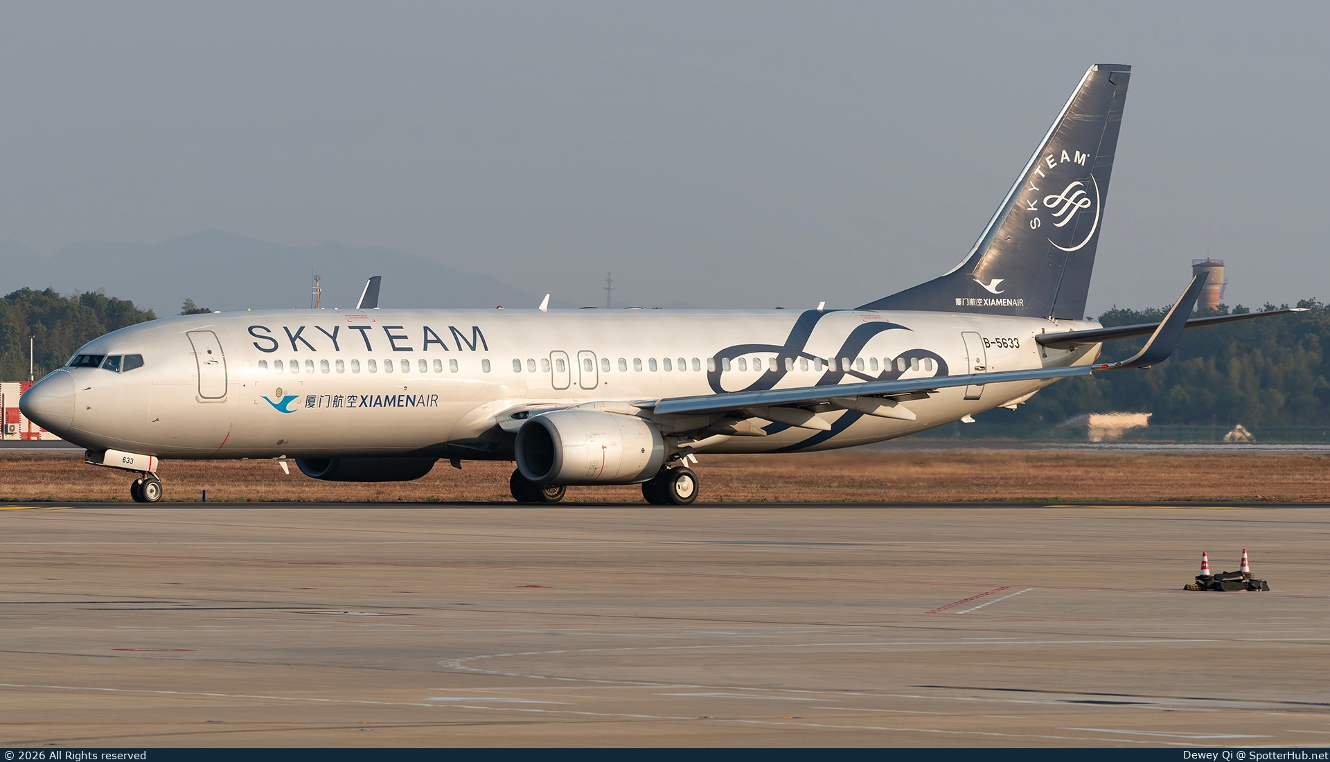 Photo of B-5633 - Boeing 737-85C operated by Xiamen Airlines