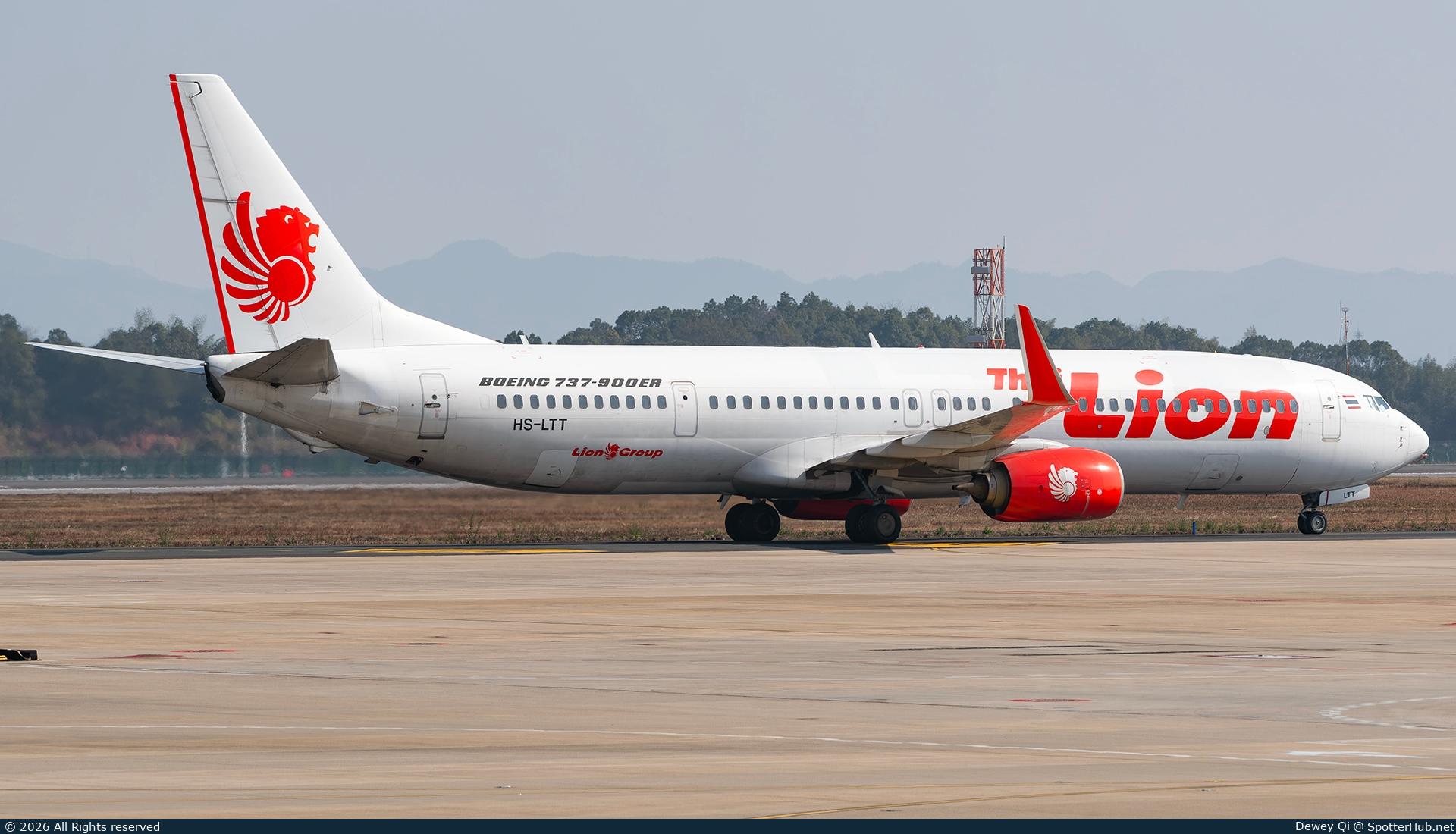 Photo of HS-LTT - Boeing 737-9GP(ER) operated by Thai Lion Air
