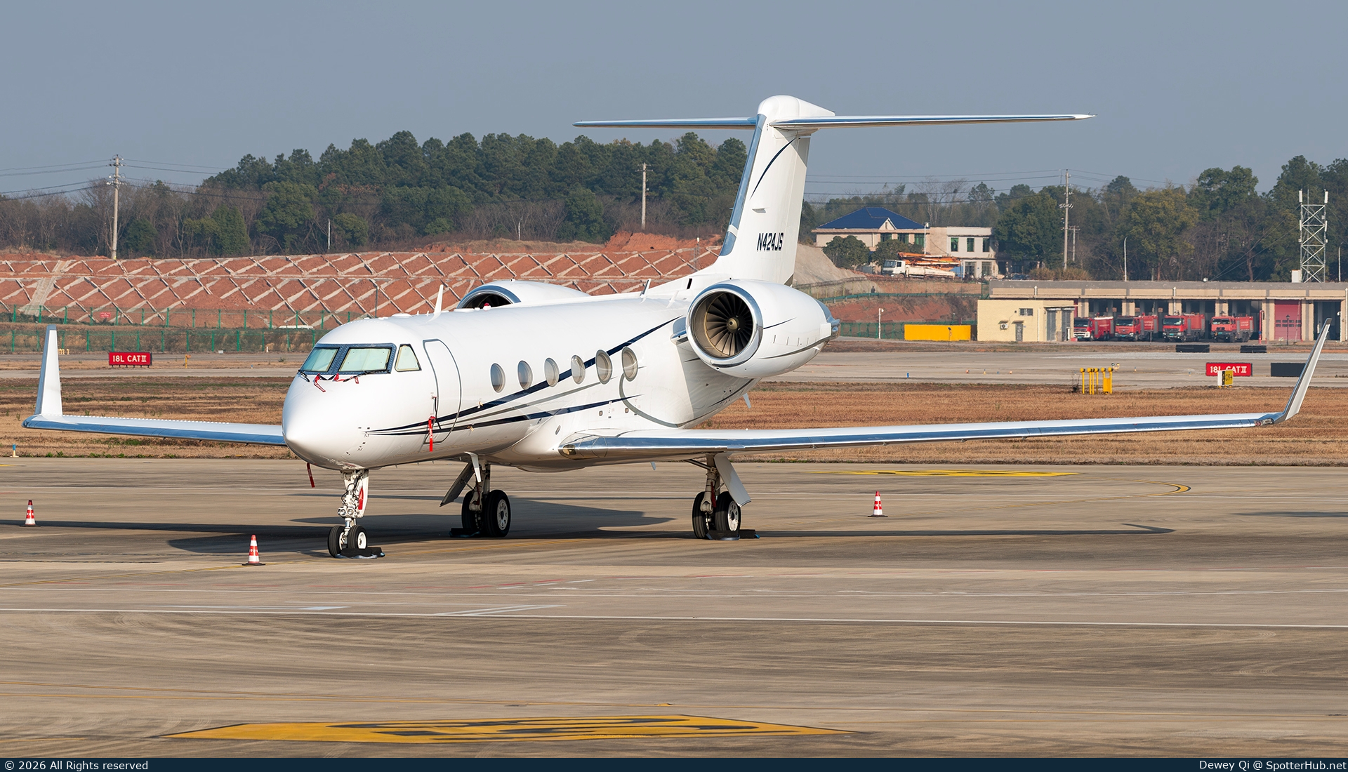 Photo of N424JS - Gulfstream GIV-SP operated by flyExclusive