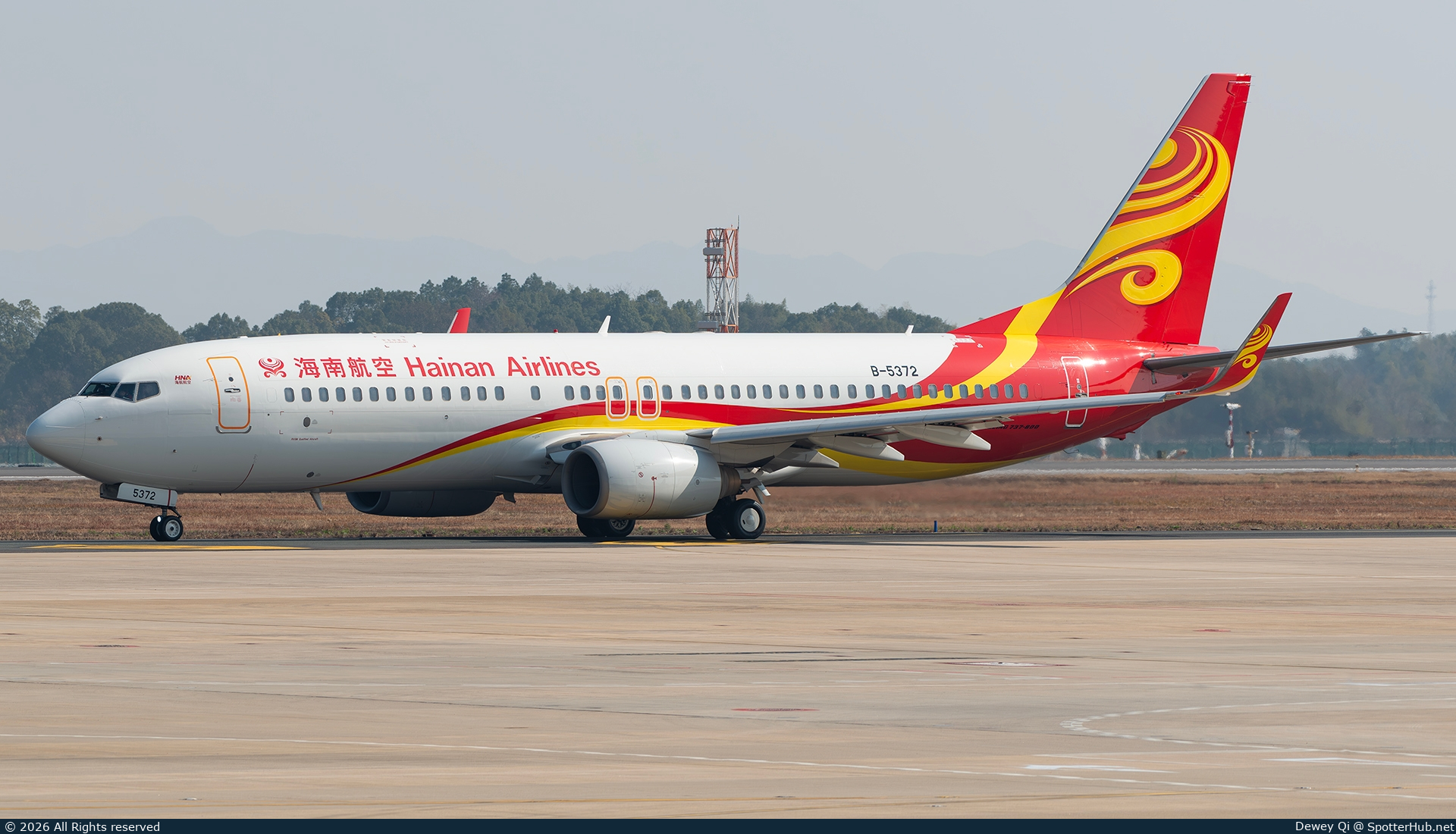 Photo of B-5372 - Boeing 737-84P operated by Hainan Airlines