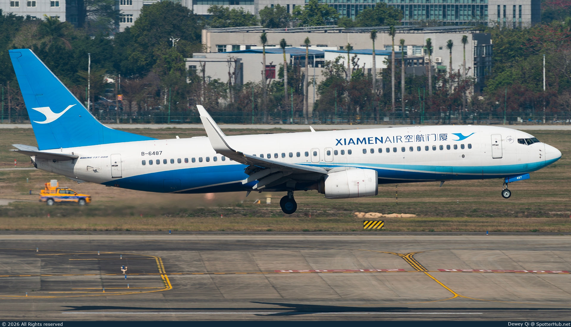 Photo of B-6487 - Boeing 737-85C operated by Xiamen Airlines