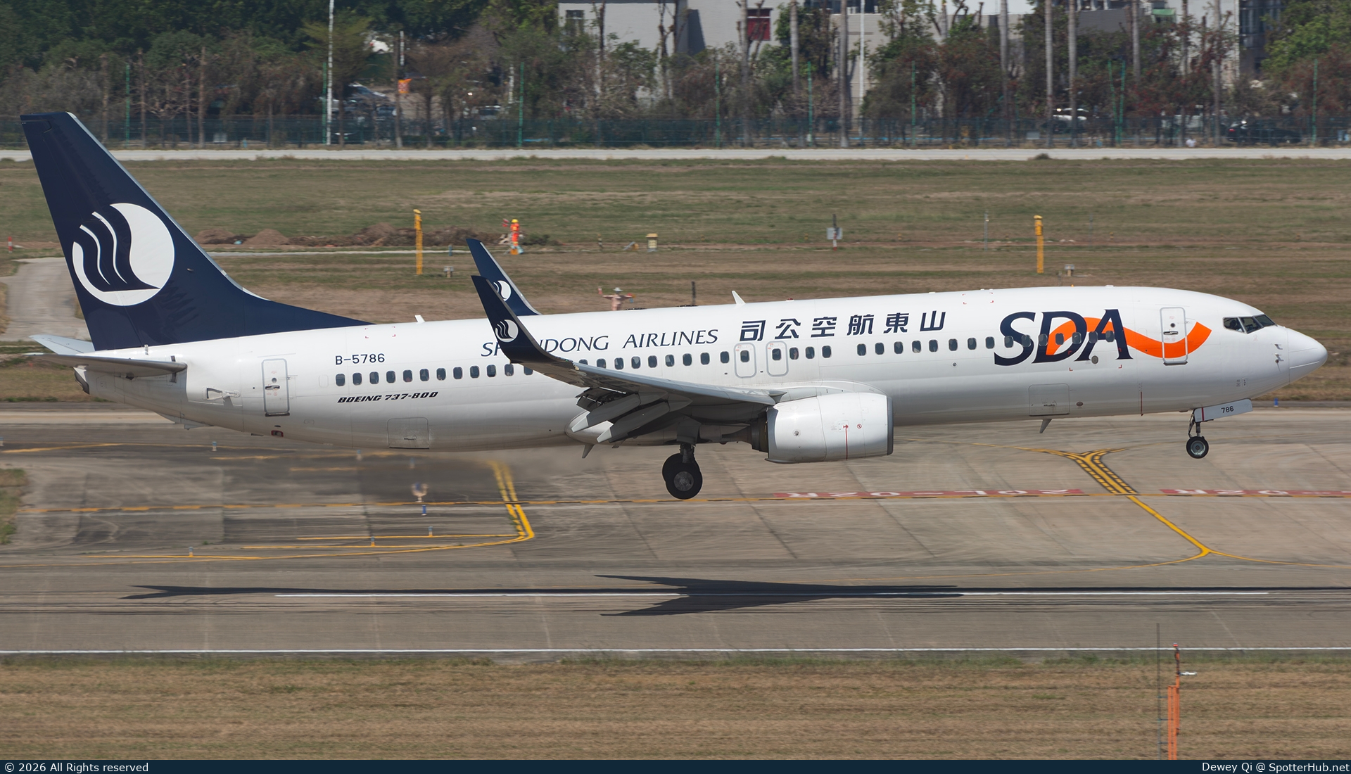 Photo of B-5786 - Boeing 737-85N operated by Shandong Airlines