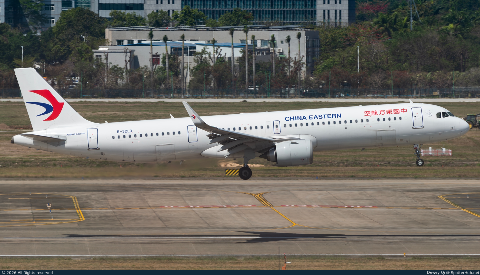 Photo of B-32LX - Airbus A321-251NX operated by China Eastern Airlines