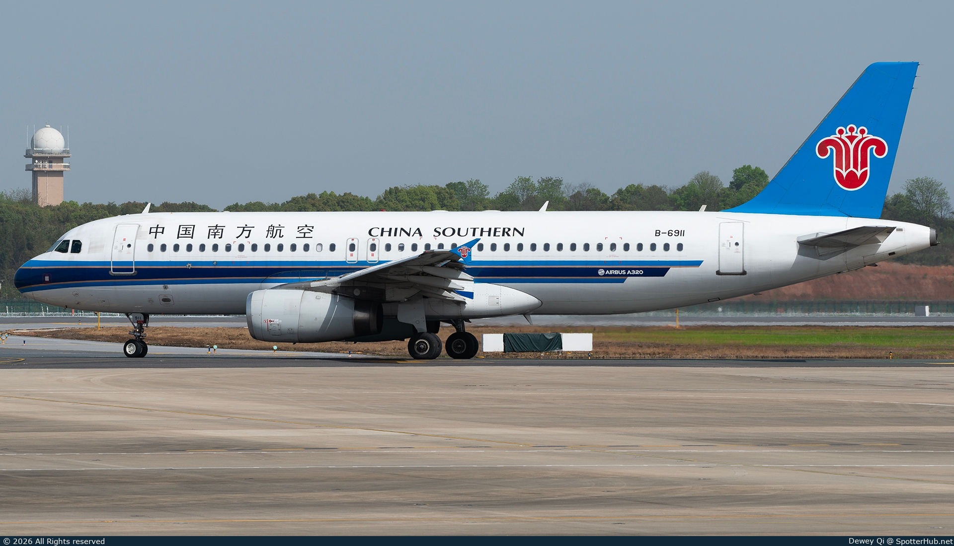 Photo of B-6911 - Airbus A320-232 operated by China Southern Airlines