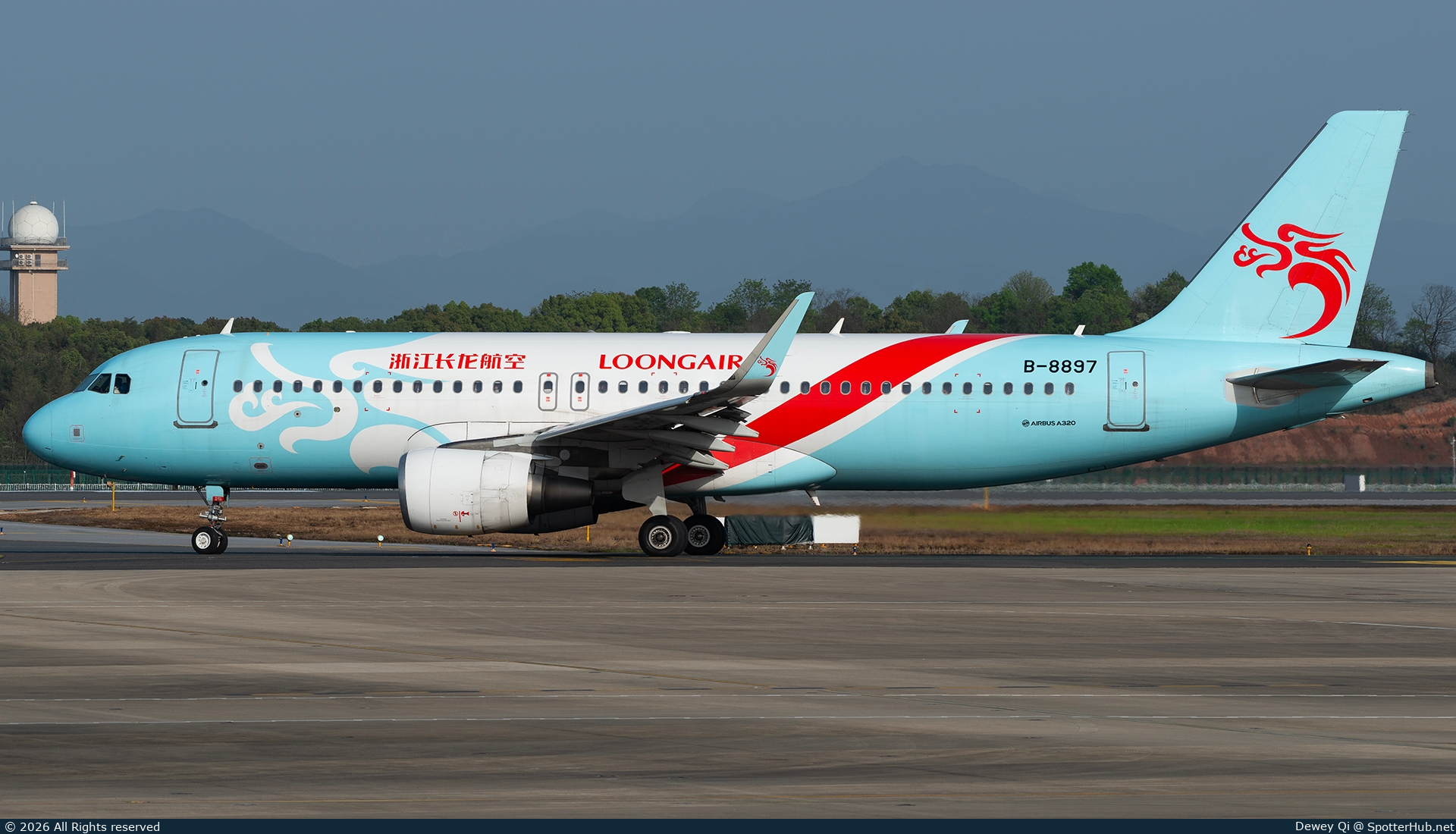 Photo of B-8897 - Airbus A320-214 operated by Loong Air