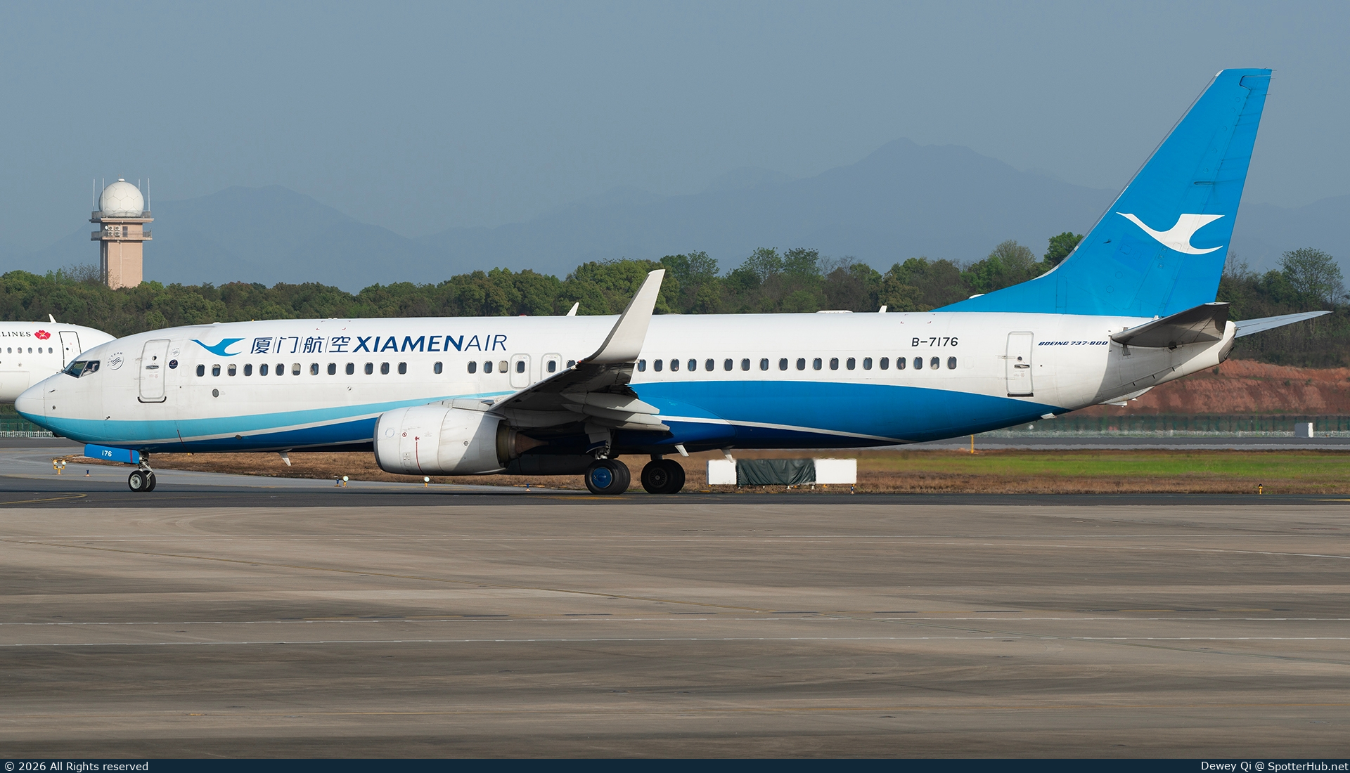 Photo of B-7176 - Boeing 737-85C operated by Xiamen Airlines