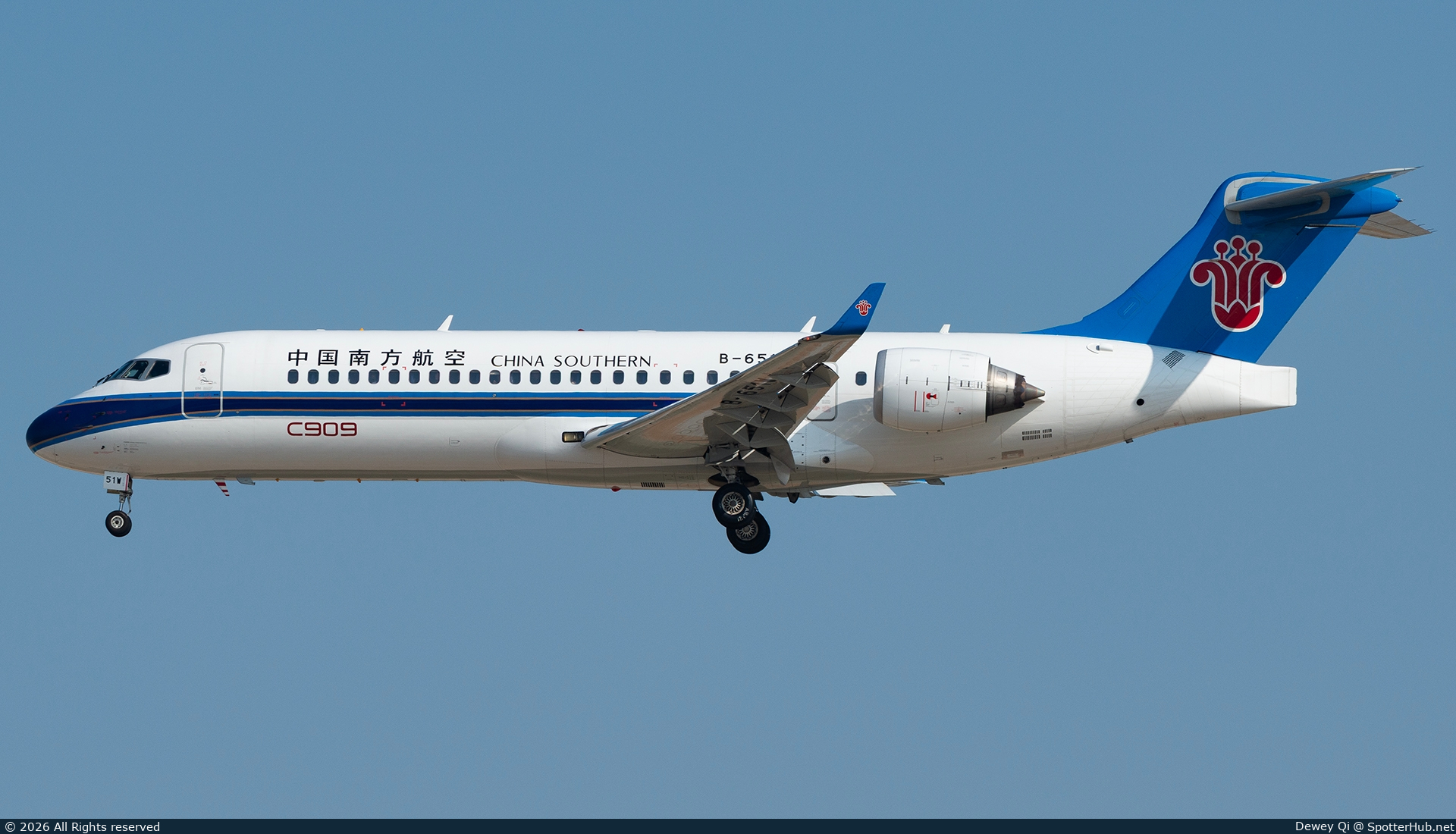 Photo of B-651W - COMAC C909 operated by China Southern Airlines