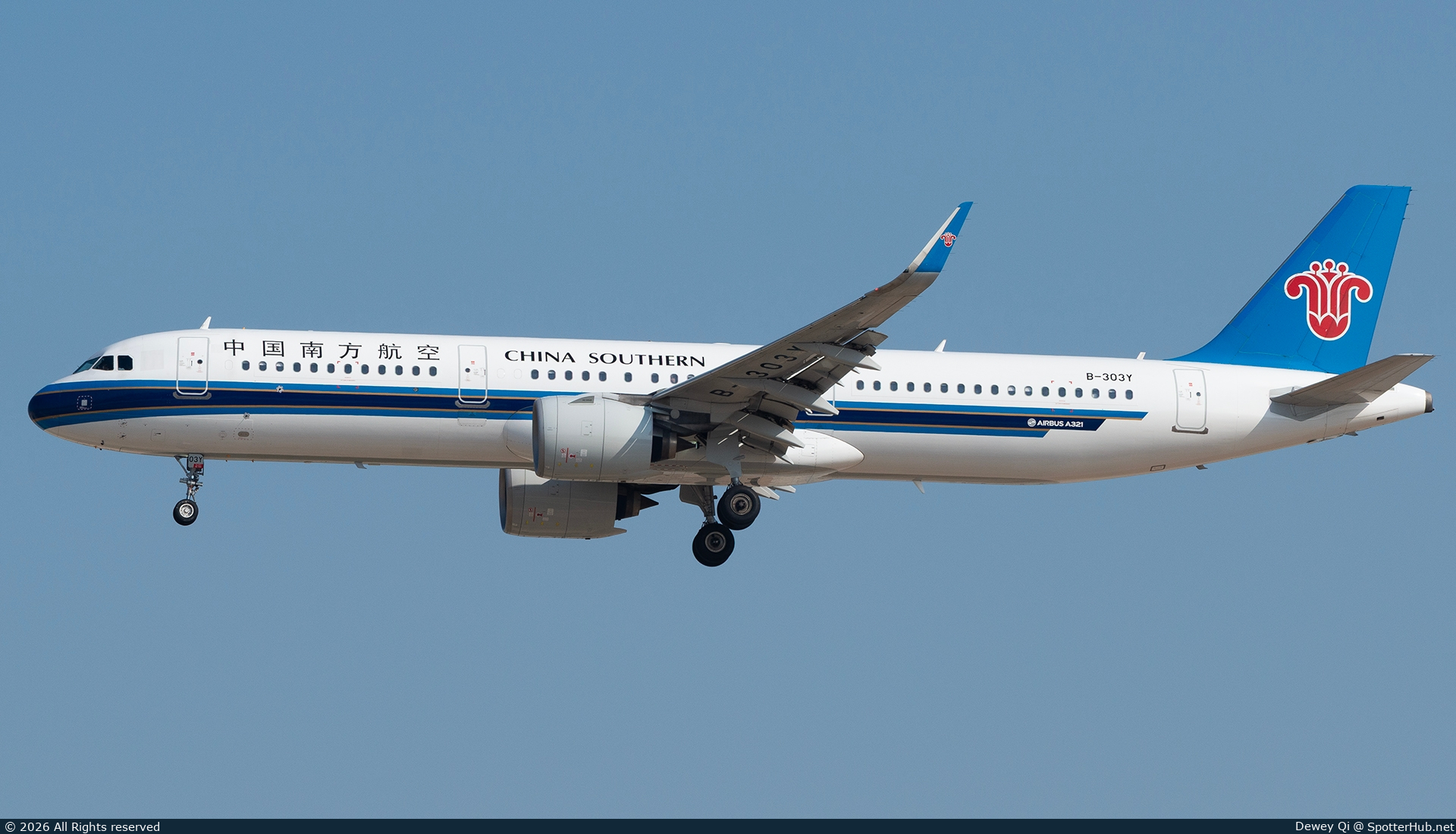 Photo of B-303Y - Airbus A321-271N operated by China Southern Airlines