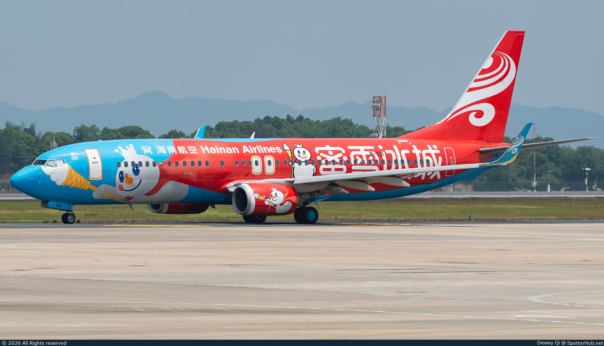 Photo of B-1131 - Boeing 737-84P operated by Hainan Airlines