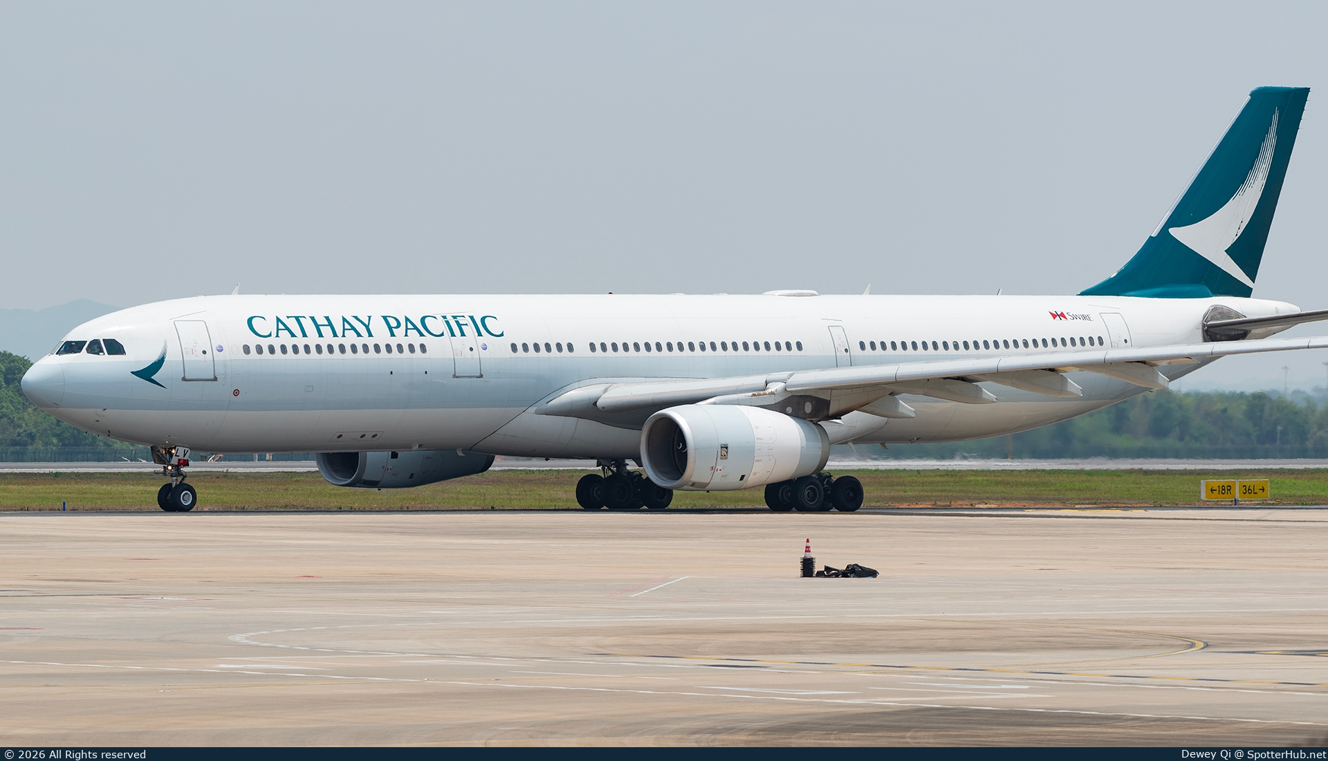Photo of B-HLV - Airbus A330-343 operated by Cathay Pacific Airways