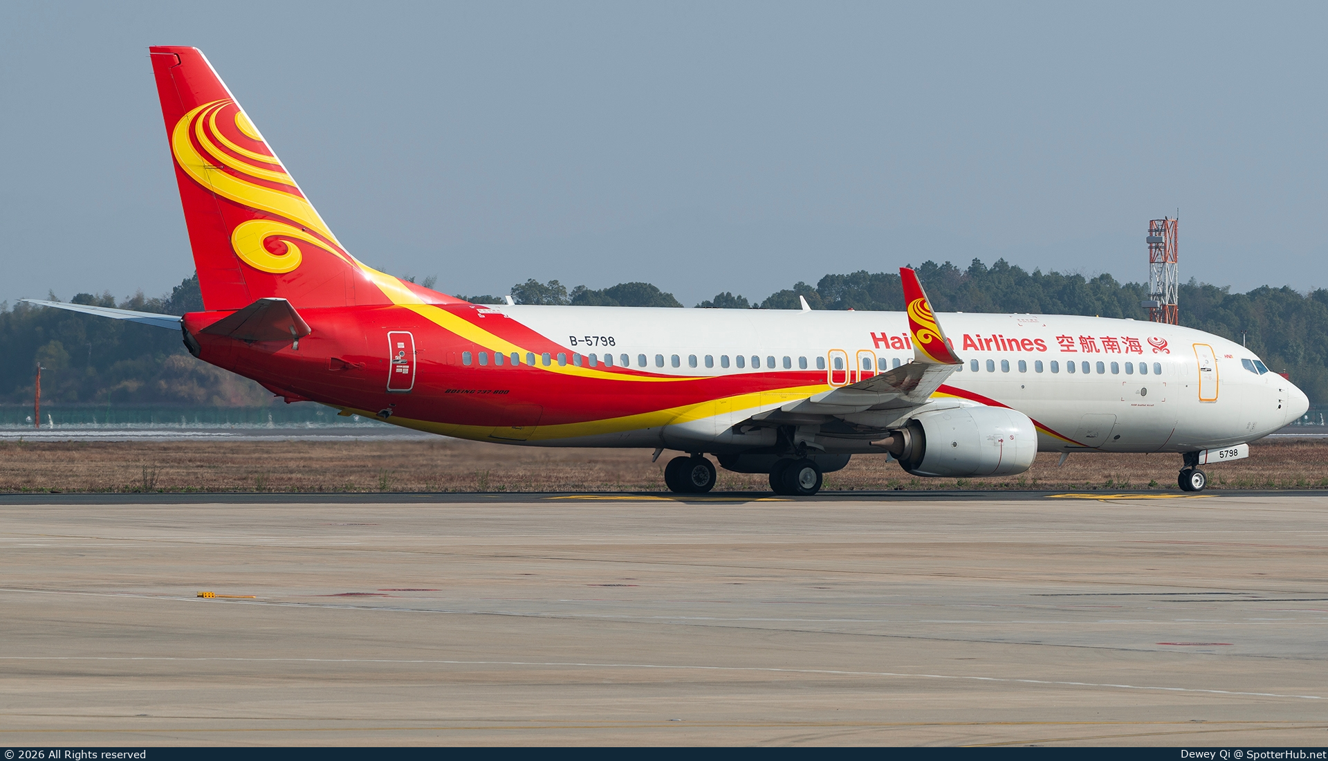 Photo of B-5798 - Boeing 737-84P operated by Hainan Airlines