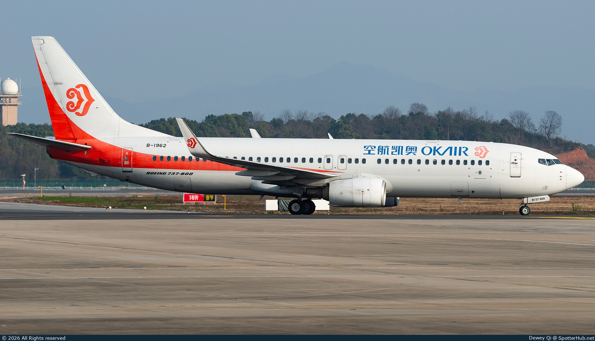 Photo of B-1962 - Boeing 737-86N operated by OK Air