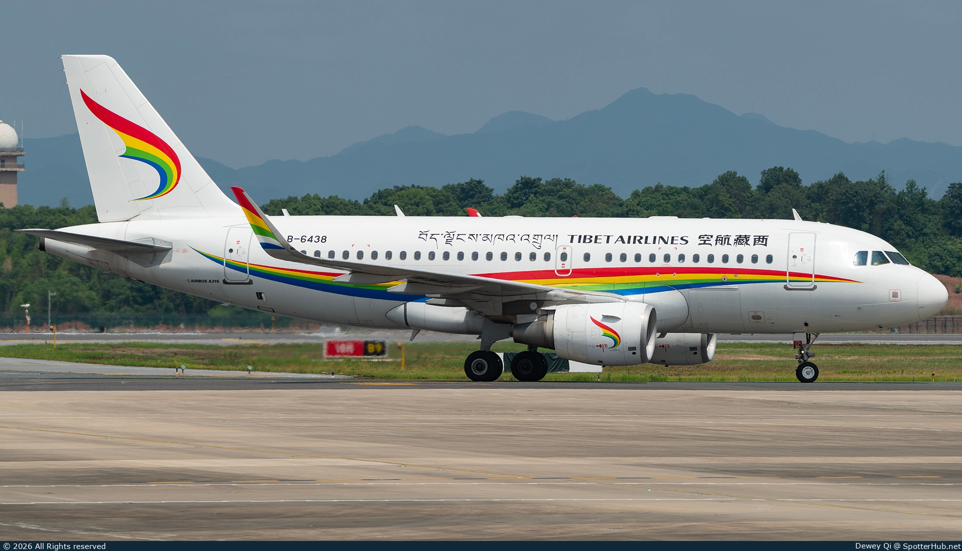 Photo of B-6438 - Airbus A319-115 operated by Tibet Airlines