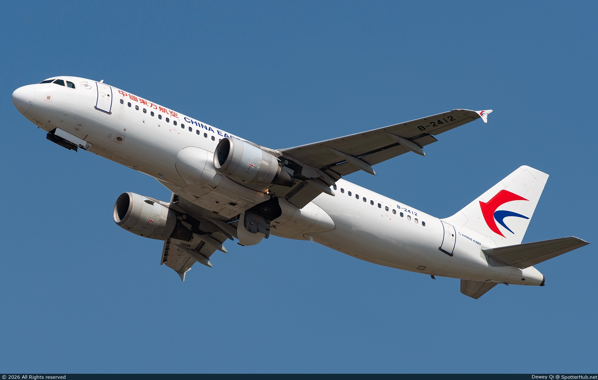 Photo of B-2412 - Airbus A320-214 operated by China Eastern Airlines