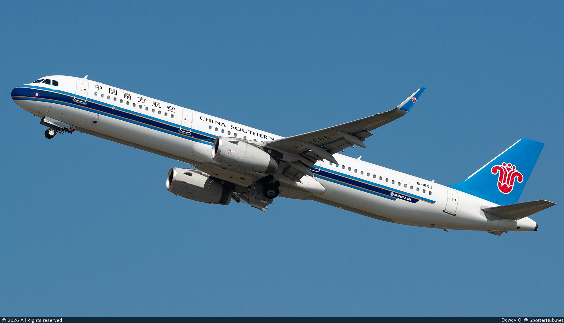 Photo of B-1606 - Airbus A321-231 operated by China Southern Airlines