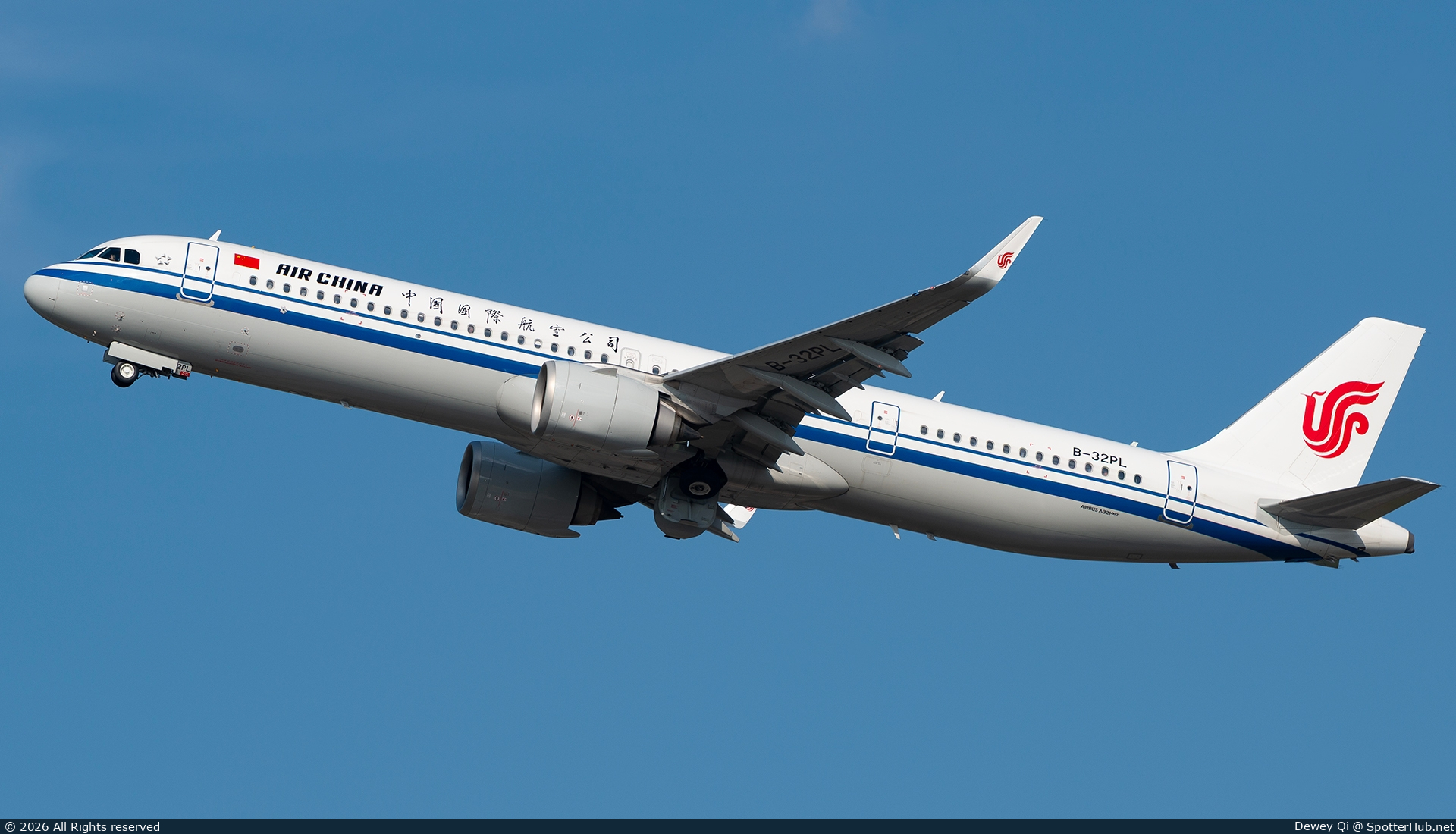Photo of B-32PL - Airbus A321-252NX operated by Air China