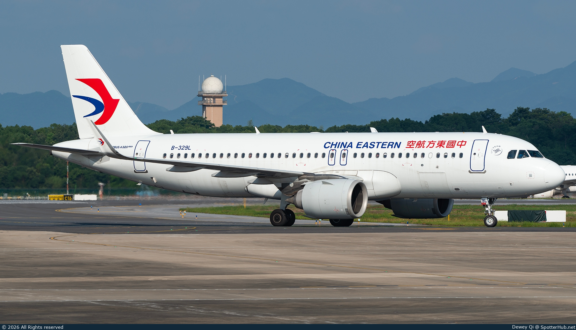 Photo of B-329L - Airbus A320-251N operated by China Eastern Airlines