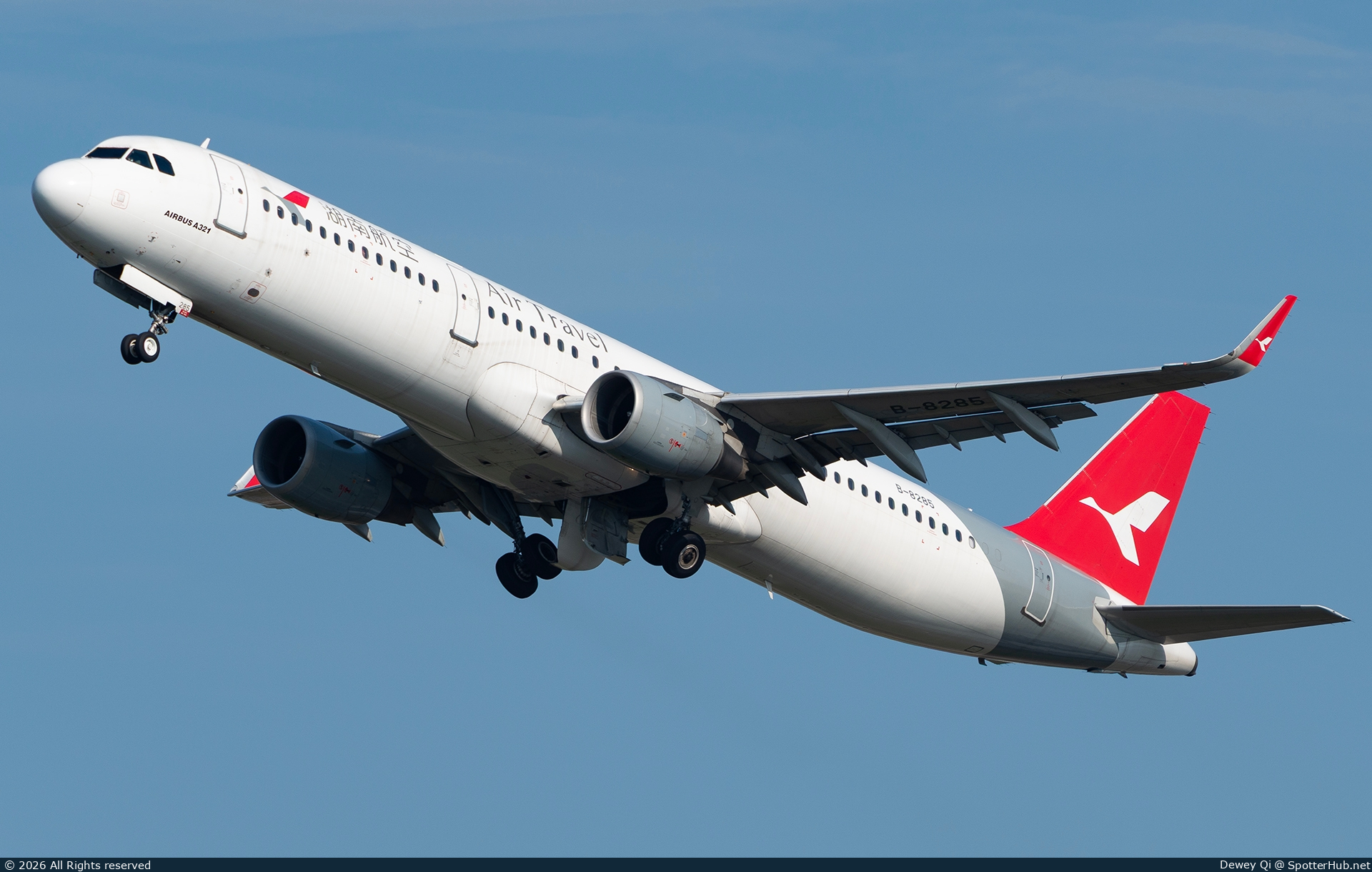 Photo of B-8285 - Airbus A321-211 operated by Air Travel