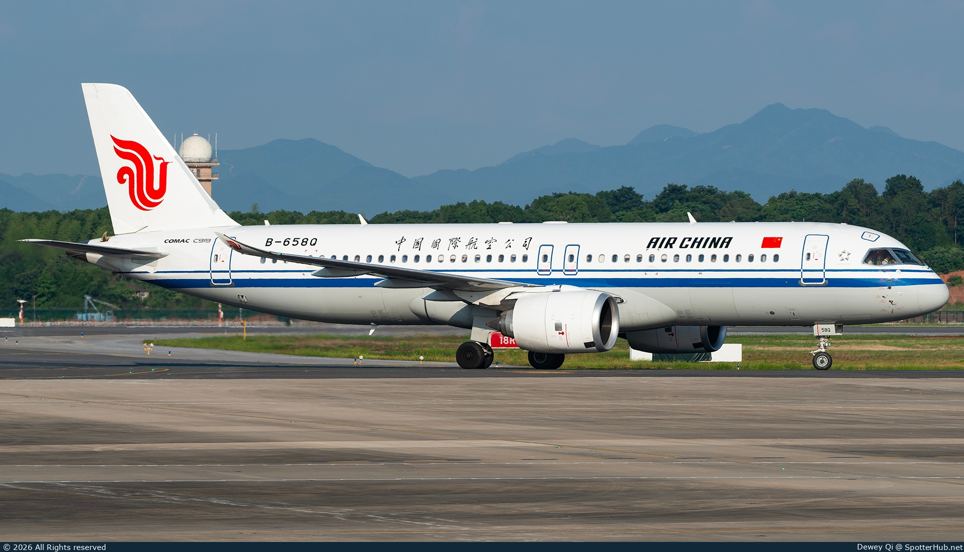 Photo of B-658Q - COMAC C919-100ER operated by Air China